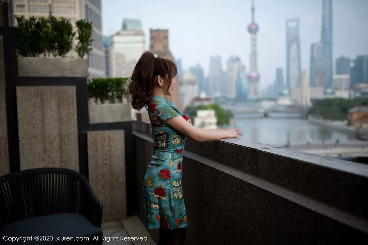 秀人集.com_[XiuRen秀人网]No.2851_嫩模陶喜乐_lele杭州旅拍脱旗袍露性感内衣开档黑丝裤袜诱惑写真60P