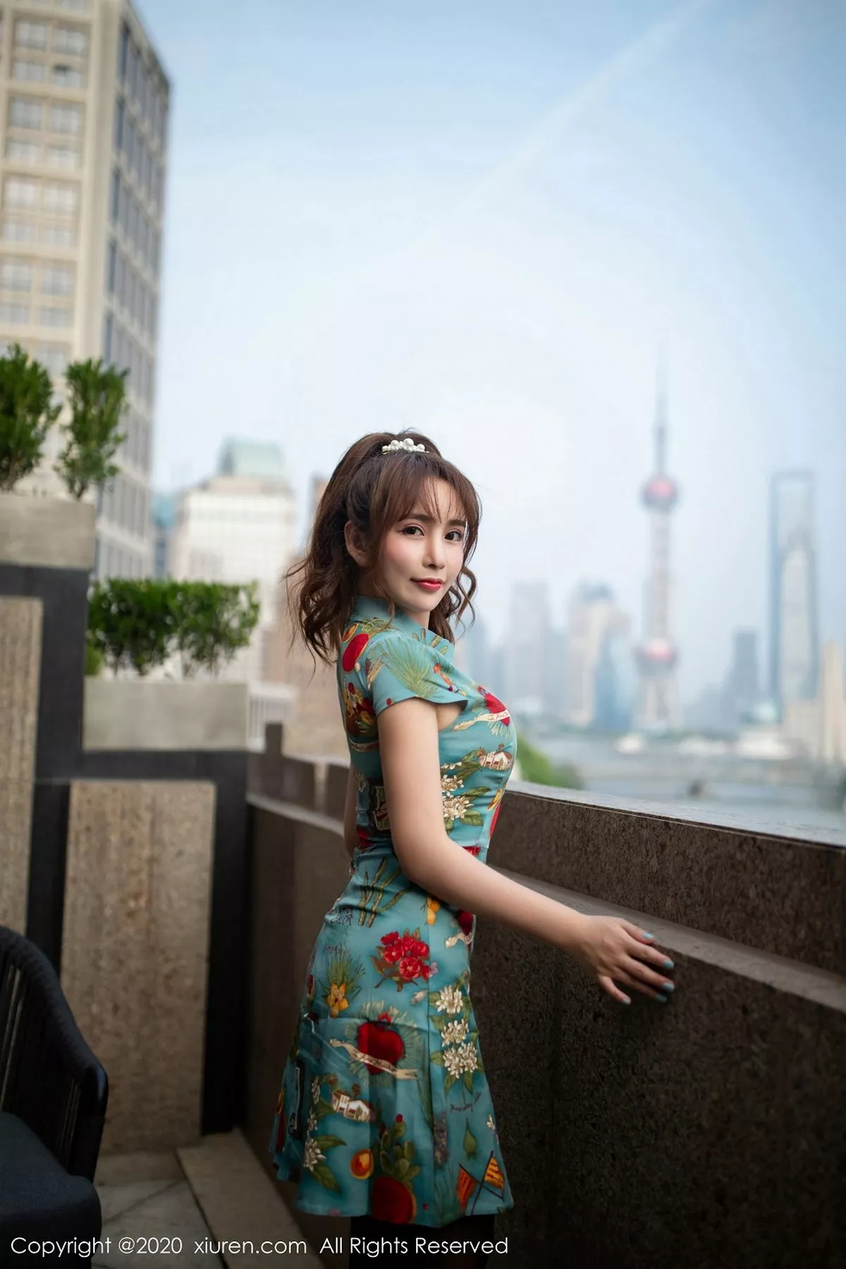 秀人集.com_[XiuRen秀人网]No.2851_嫩模陶喜乐_lele杭州旅拍脱旗袍露性感内衣开档黑丝裤袜诱惑写真60P