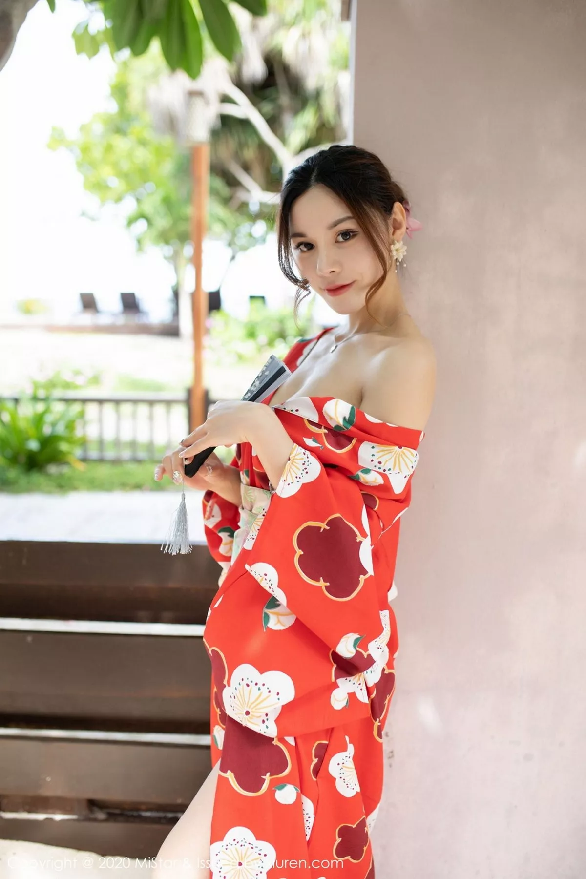 秀人集.com_[MiStar魅妍社]Vol.326_嫩模沈佳熹私房鲜艳红色和服半露酥胸白嫩美腿诱惑写真45P