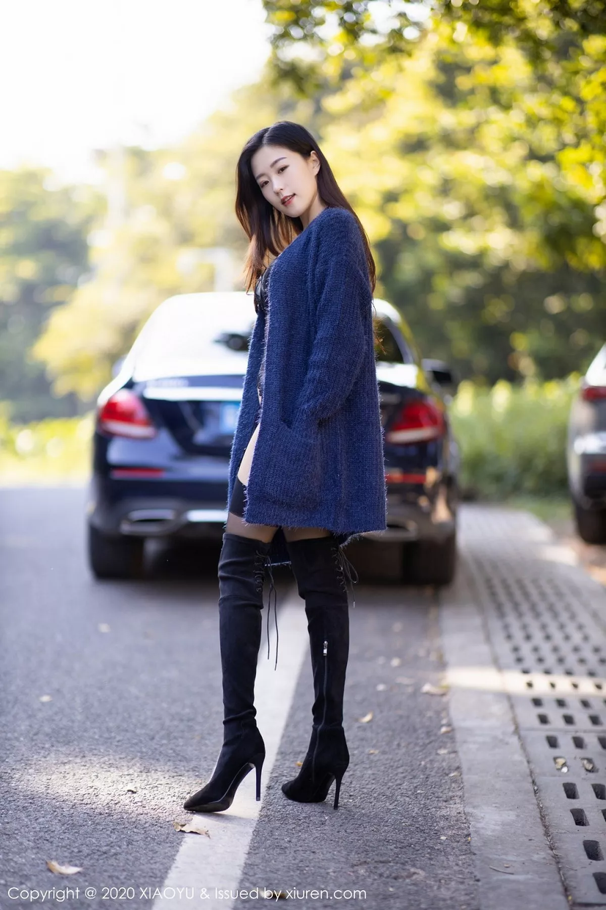 秀人集.com_[XiaoYu画语界]Vol.422_嫩模杨紫嫣Cynthia户外车拍主题情趣内衣配黑丝吊袜诱惑写真72P