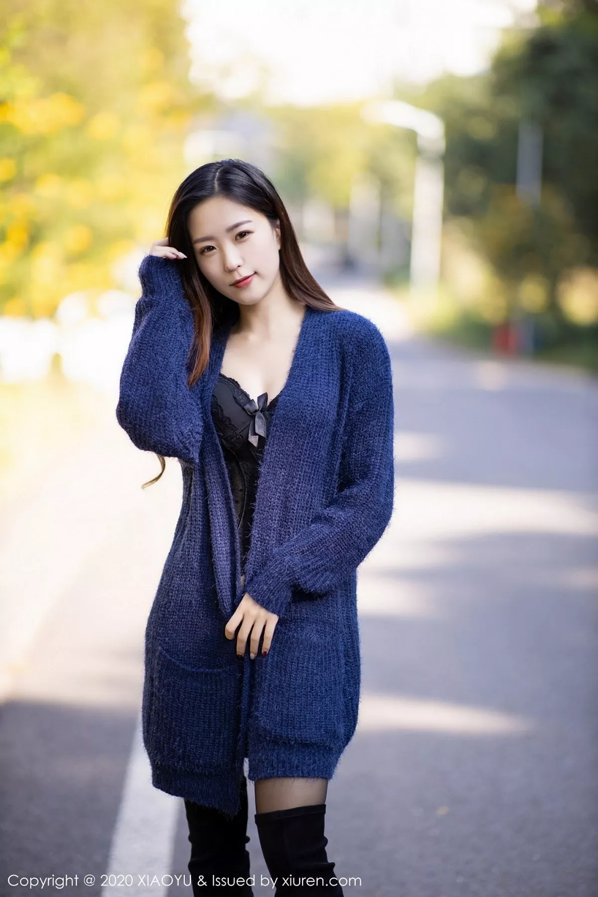 秀人集.com_[XiaoYu画语界]Vol.422_嫩模杨紫嫣Cynthia户外车拍主题情趣内衣配黑丝吊袜诱惑写真72P