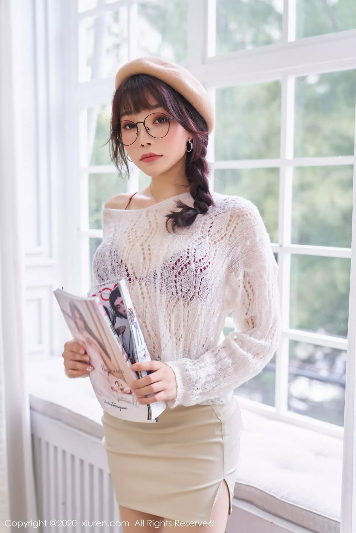 秀人集.com_[XiuRen秀人网]No.2859_女神芝芝Booty草帽眼镜OL主题性感红色内衣配肉丝裤袜诱惑写真84P