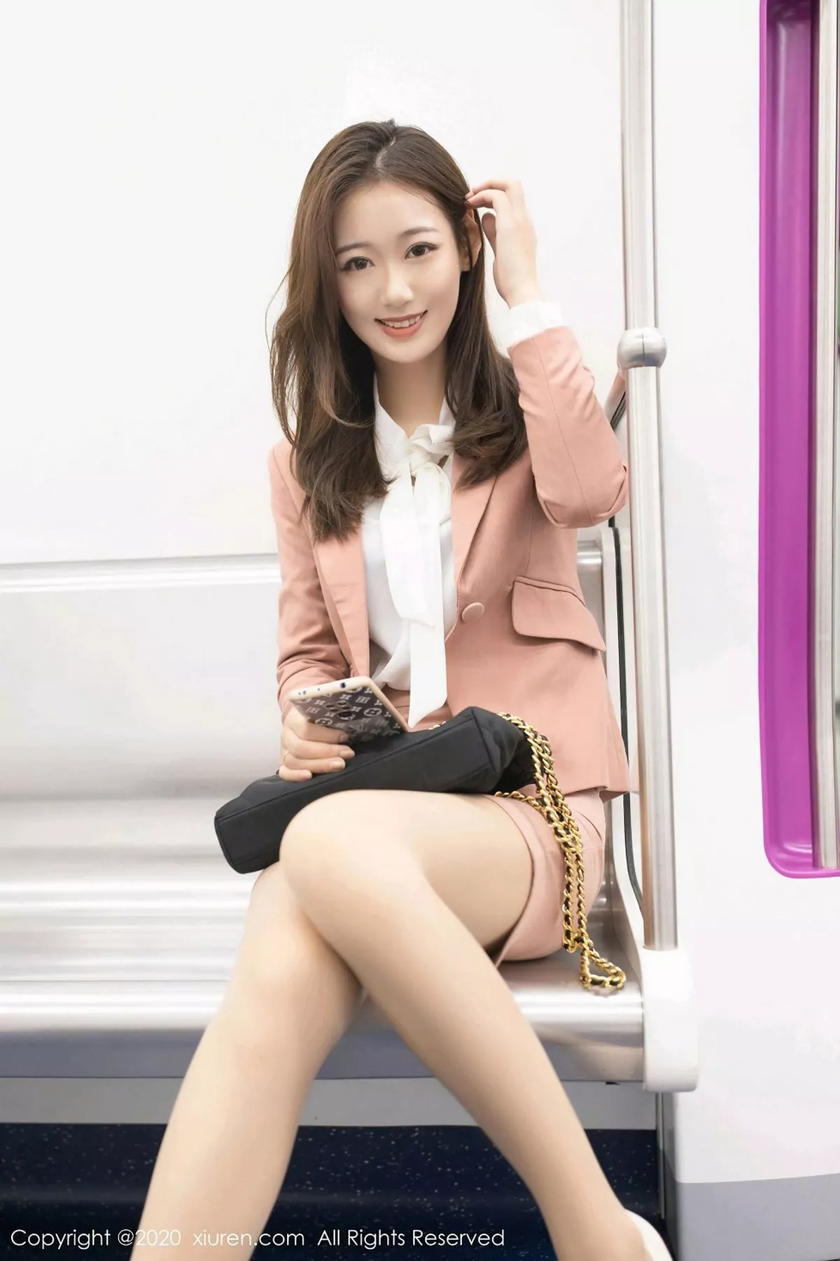 秀人集.com_[XiuRen秀人网]No.2865_嫩模唐安琪地铁学妹系列主题性感内衣配开档肉丝裤袜诱惑写真62P