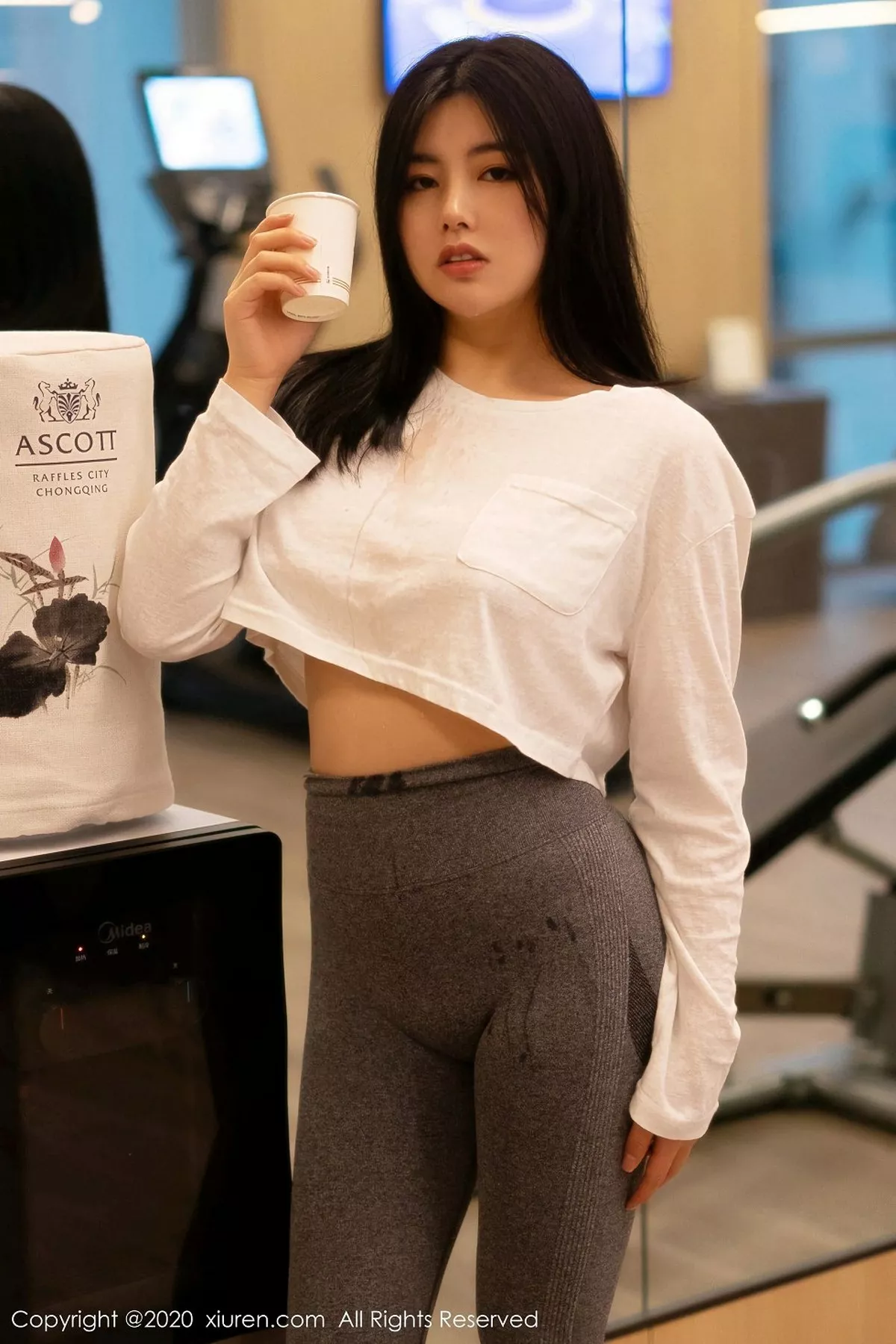 秀人集.com_[XiuRen秀人网]No.2863_女神娜露Selena健身房性感紧身衣秀凹凸身材丰乳肥臀诱惑写真50P