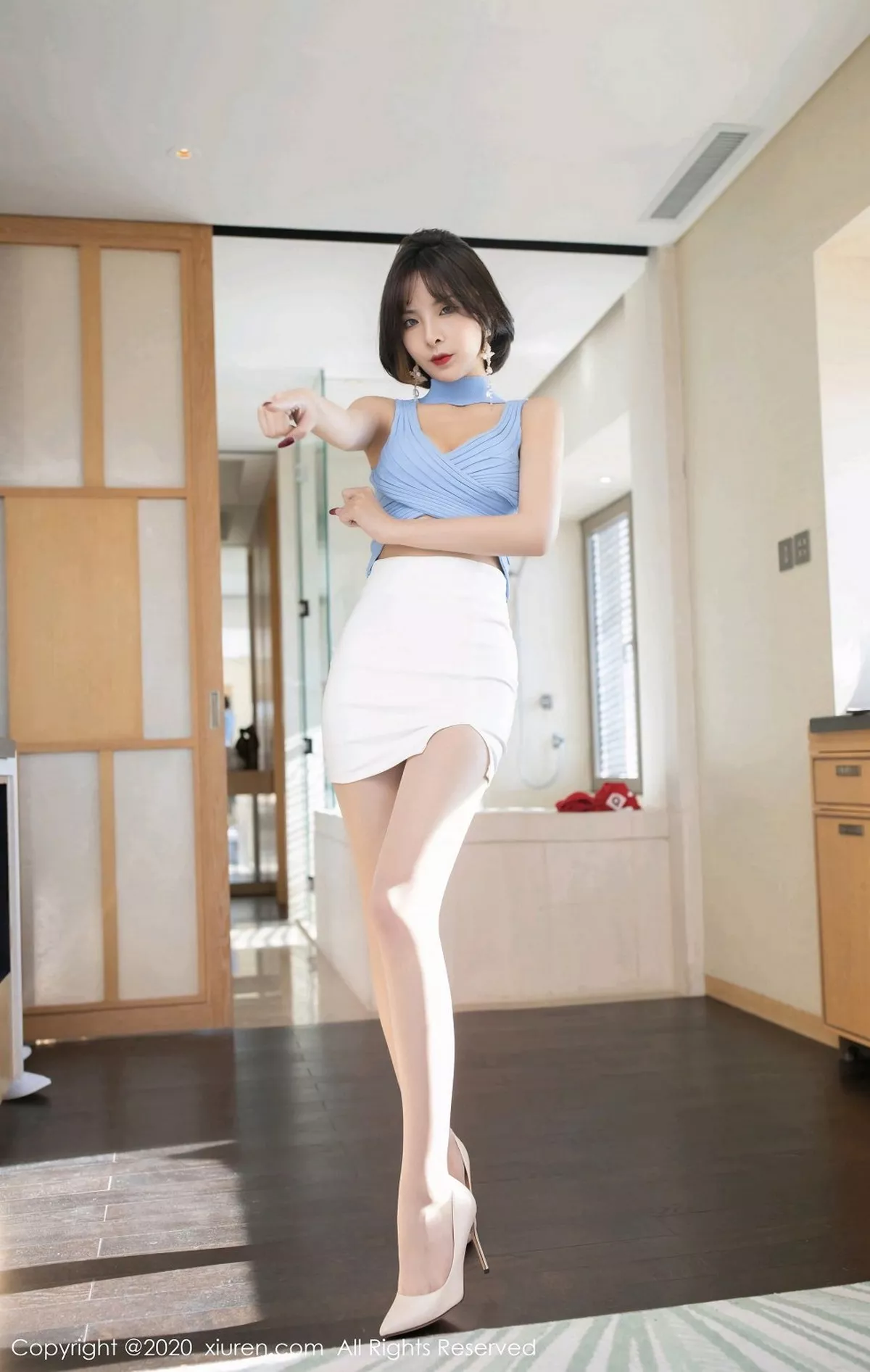 秀人集.com_[XiuRen秀人网]No.2876_嫩模陈小喵合租室友主题床上性感内衣配无内肉丝裤袜诱惑写真76P