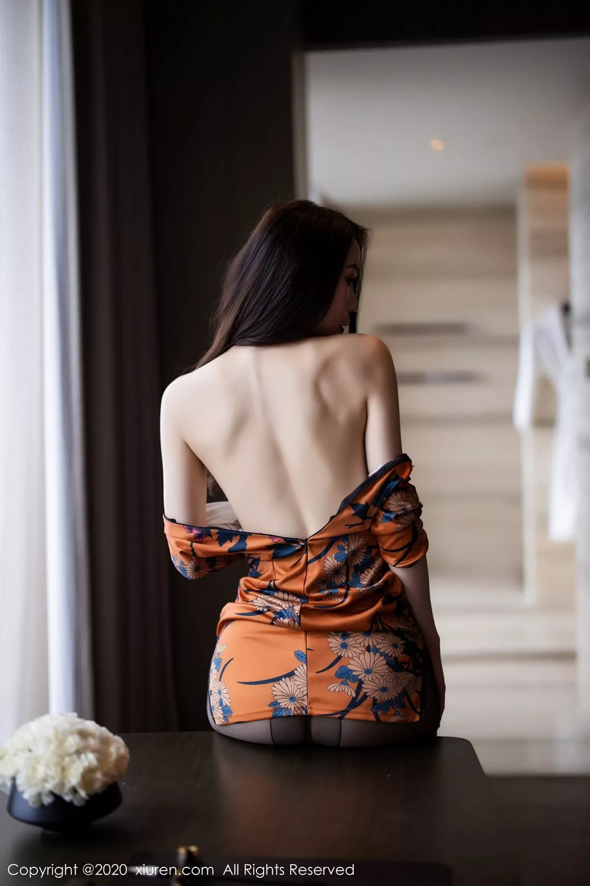 秀人集.com_[XiuRen秀人网]No.2899_嫩模梦心月心愿旅拍古韵旗袍配无内黑丝裤袜秀翘臀极致魅惑写真122P