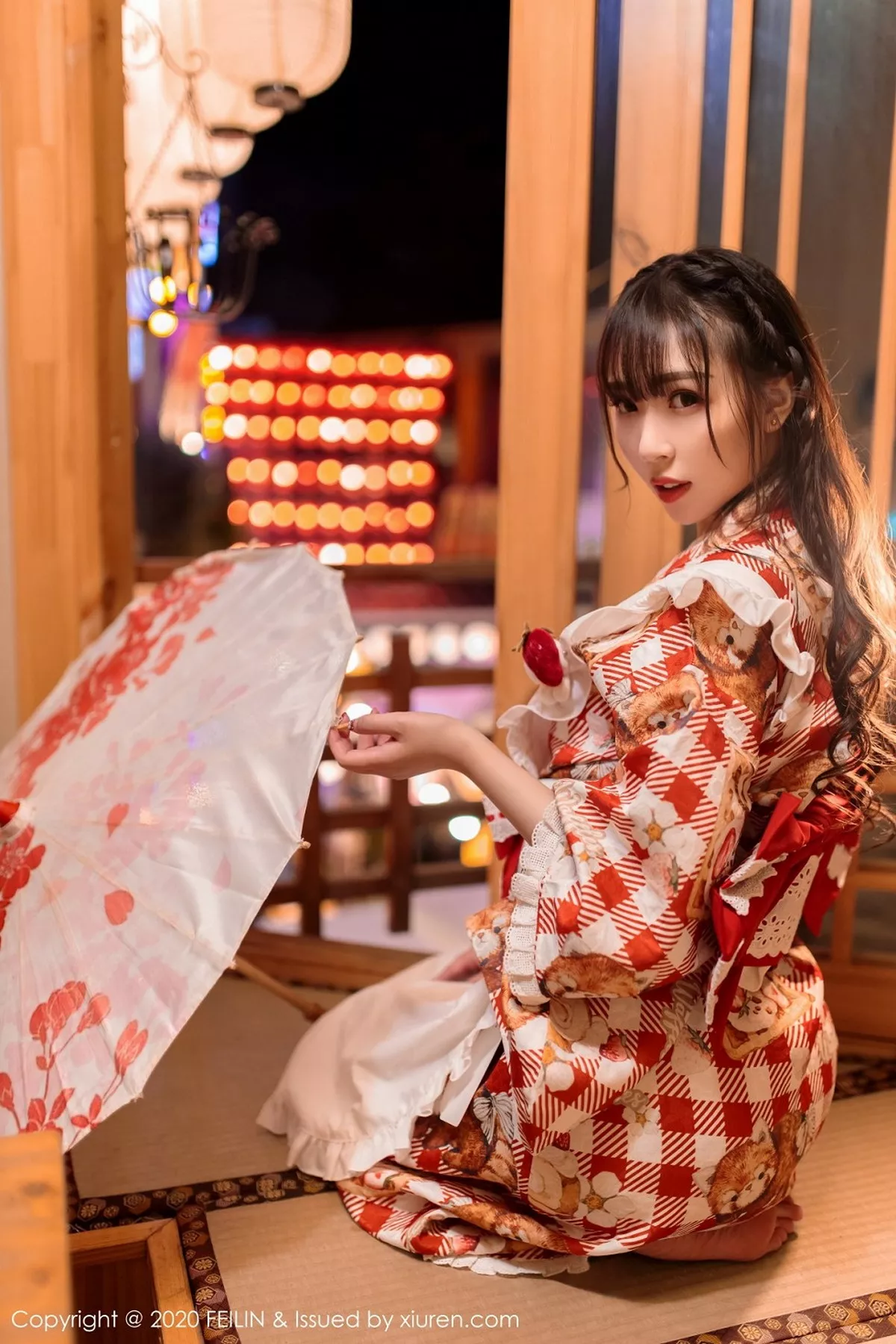 秀人集.com_[FeiLin嗲囡囡]VOL.360_嫩模小波多私房日系风团花锦簇半脱秀凹凸身材诱惑写真50P