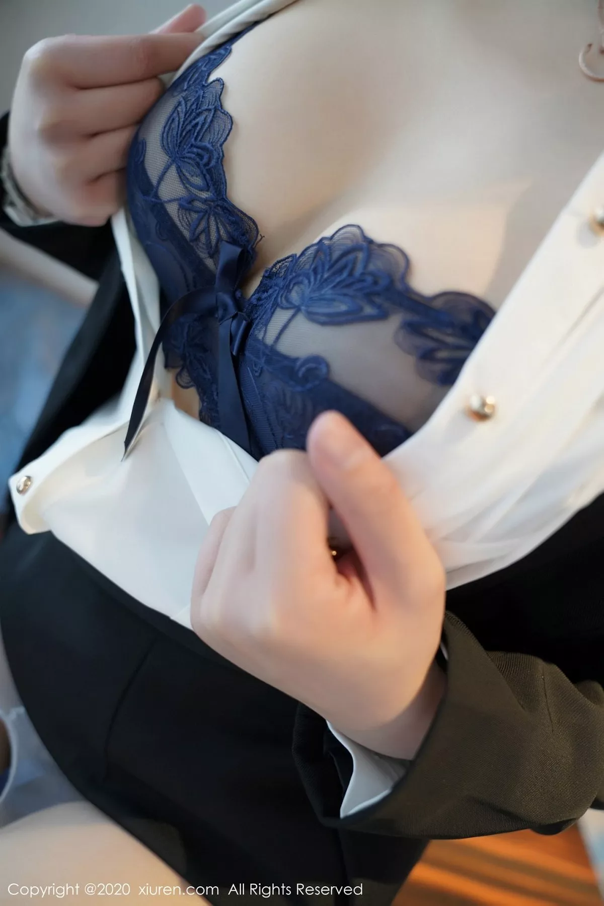 秀人集.com_[XiuRen秀人网]No.2901_嫩模fairy如歌剧情主题性感白衬衣配黑短裙浴室湿身诱惑写真100P