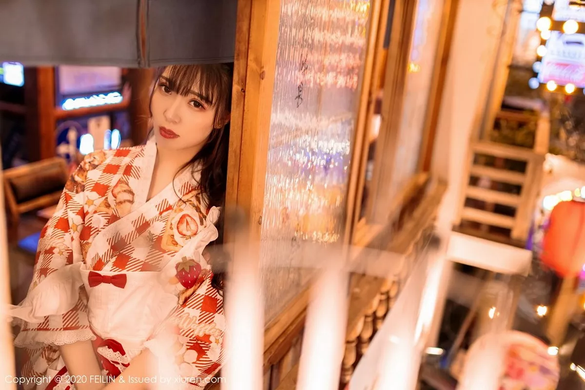 秀人集.com_[FeiLin嗲囡囡]VOL.360_嫩模小波多私房日系风团花锦簇半脱秀凹凸身材诱惑写真50P