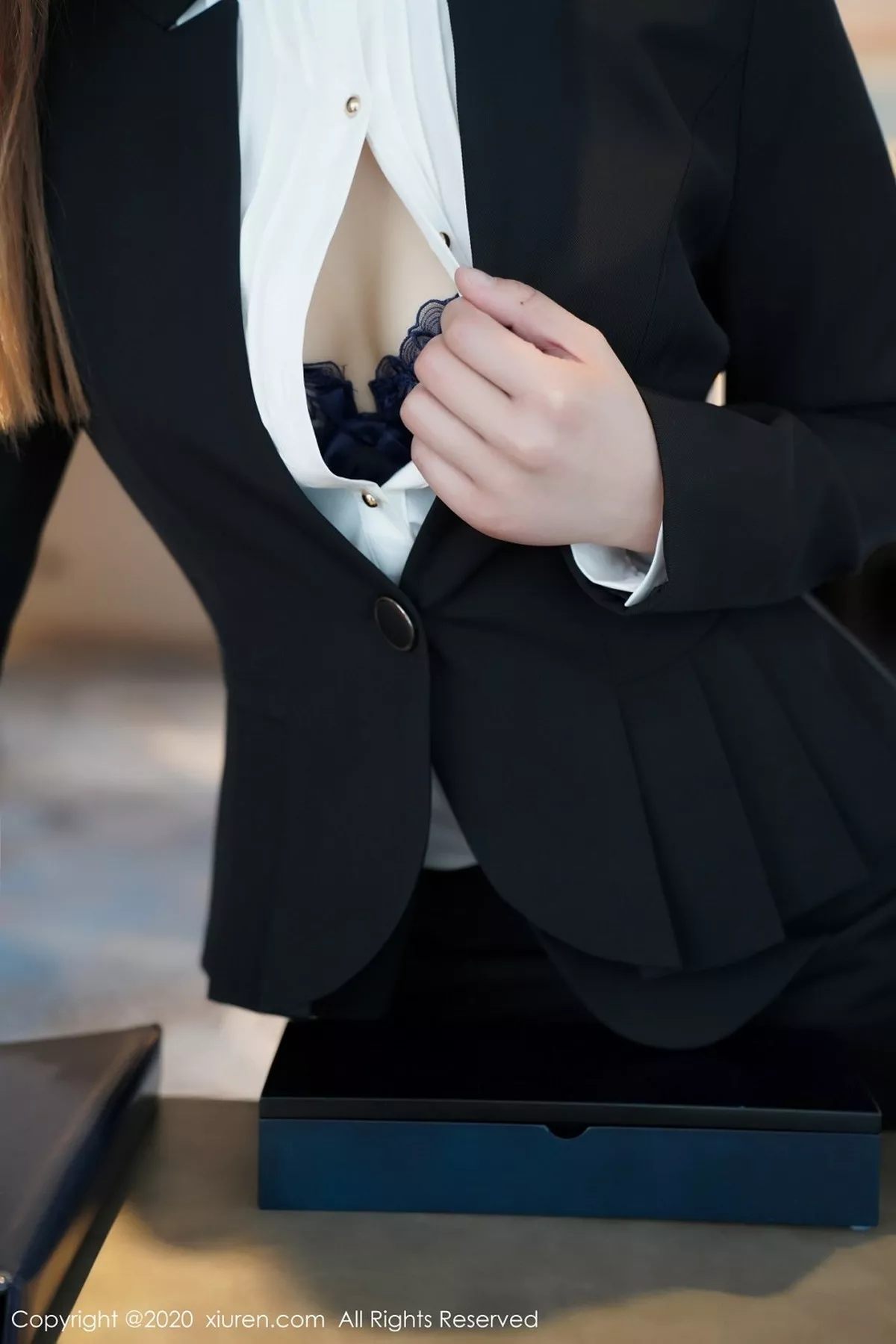 秀人集.com_[XiuRen秀人网]No.2901_嫩模fairy如歌剧情主题性感白衬衣配黑短裙浴室湿身诱惑写真100P