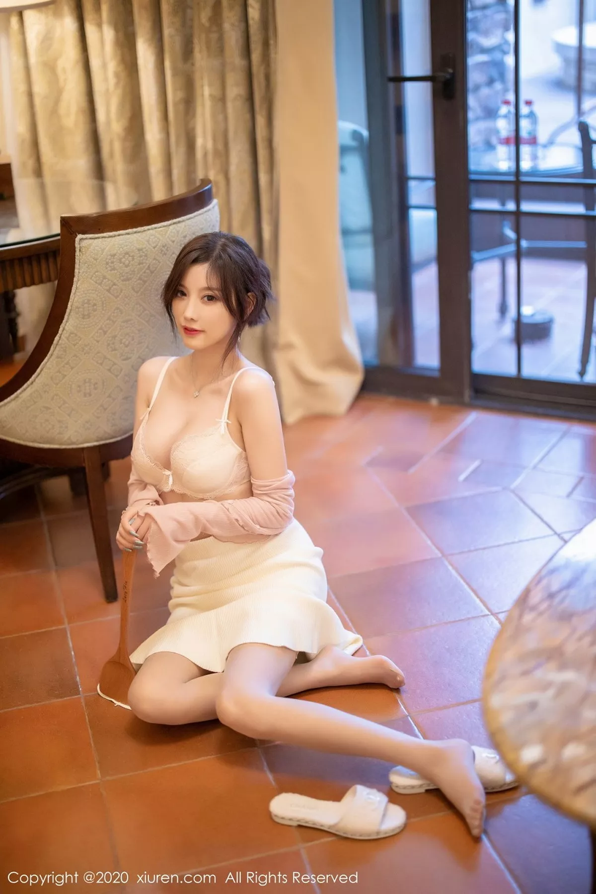 秀人集.com_[XiuRen秀人网]No.2905_女神杨晨晨sugar居家私房娇妻主题粉色内衣秀完美身材诱惑写真70P