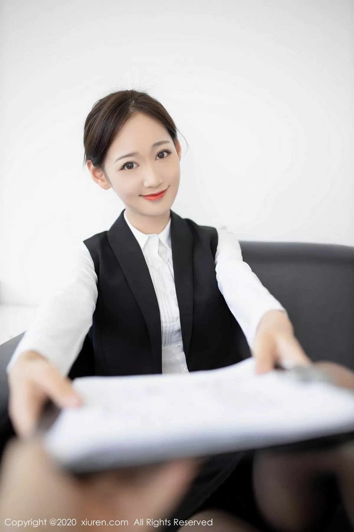 秀人集.com_[XiuRen秀人网]No.2795_嫩模唐安琪办公室职员主题半脱露开档黑丝裤袜秀翘臀诱惑写真55P