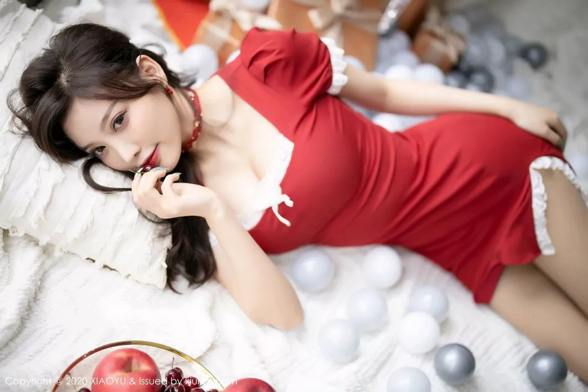 秀人集.com_[XiaoYu画语界]Vol.438_女神杨晨晨sugar圣诞主题性感红色内衣秀完美身材诱惑写真78P