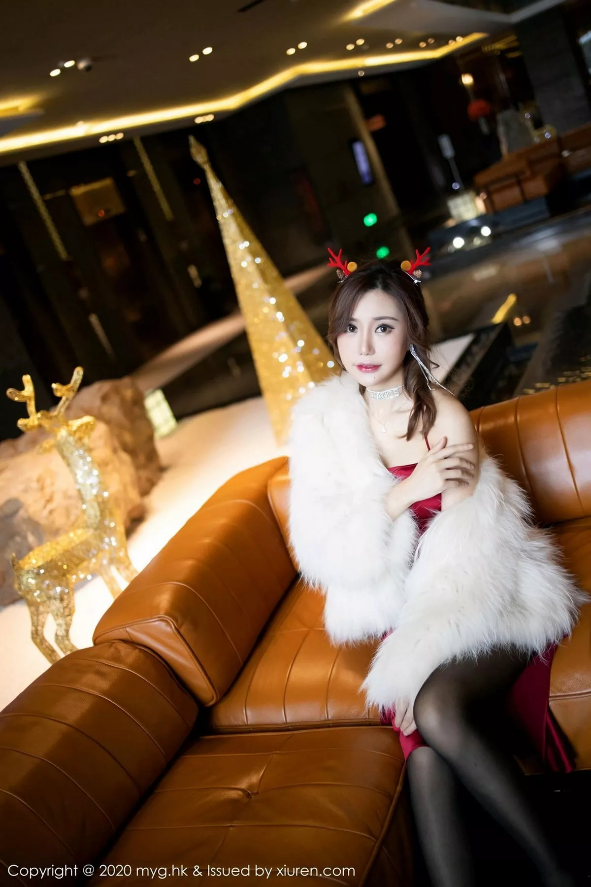 秀人集.com_[MyGirl美媛馆]Vol.471_女神绮里嘉ula圣诞主题私房半脱露无内黑丝裤袜诱惑写真74P