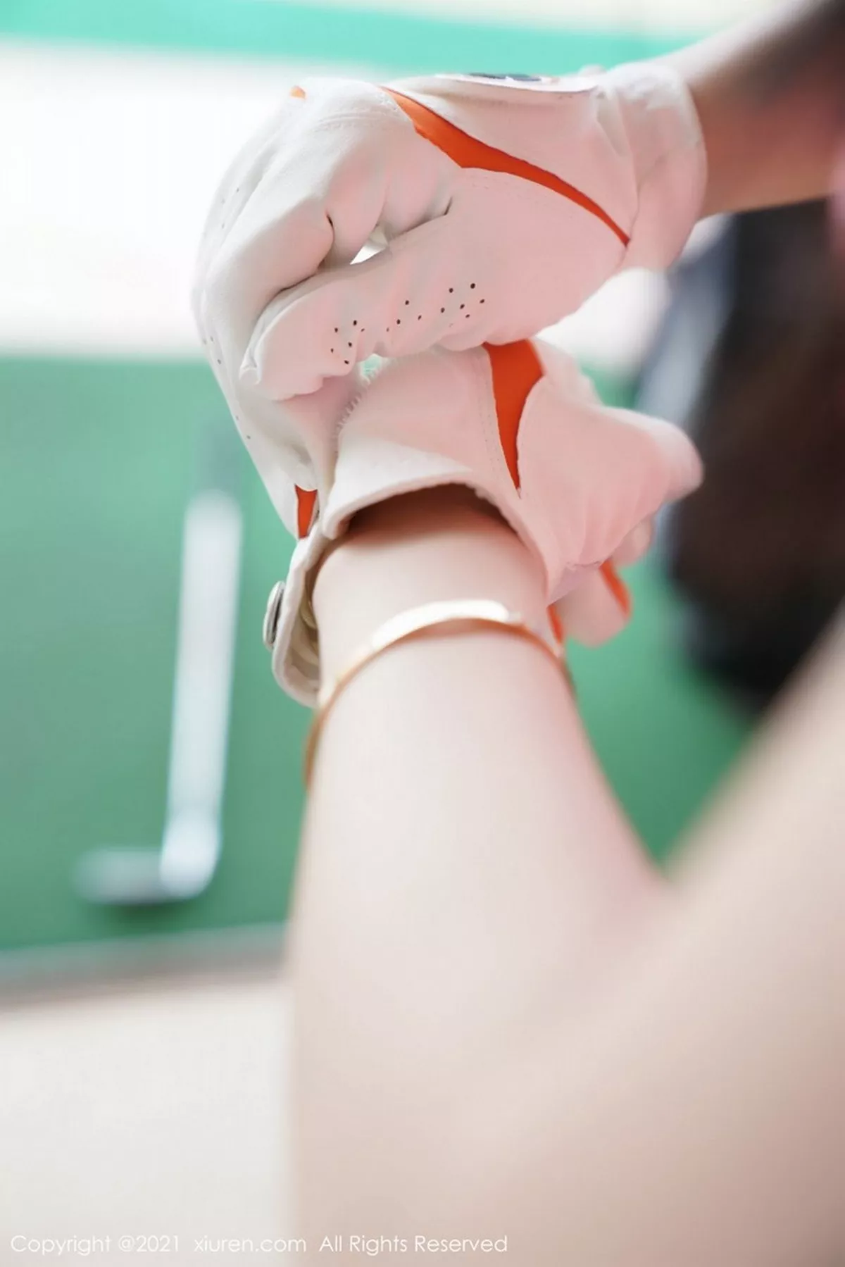 秀人集.com_[XiuRen秀人网]No.2966_御姐果儿江浙沪旅拍高尔夫女郎主题狂野豹纹内衣撩人诱惑写真61P