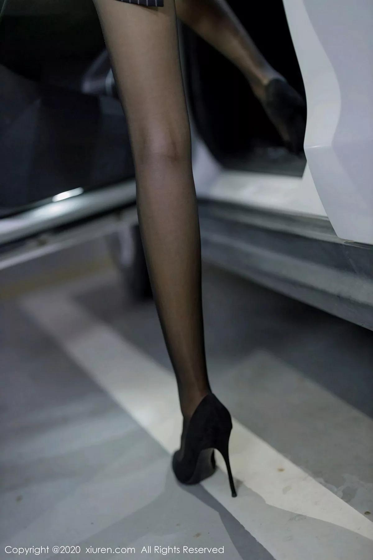 秀人集.com_[XiuRen秀人网]No.2910_嫩模杨紫嫣Cynthia职场女老板主题半脱露开档黑丝裤袜诱惑写真66P