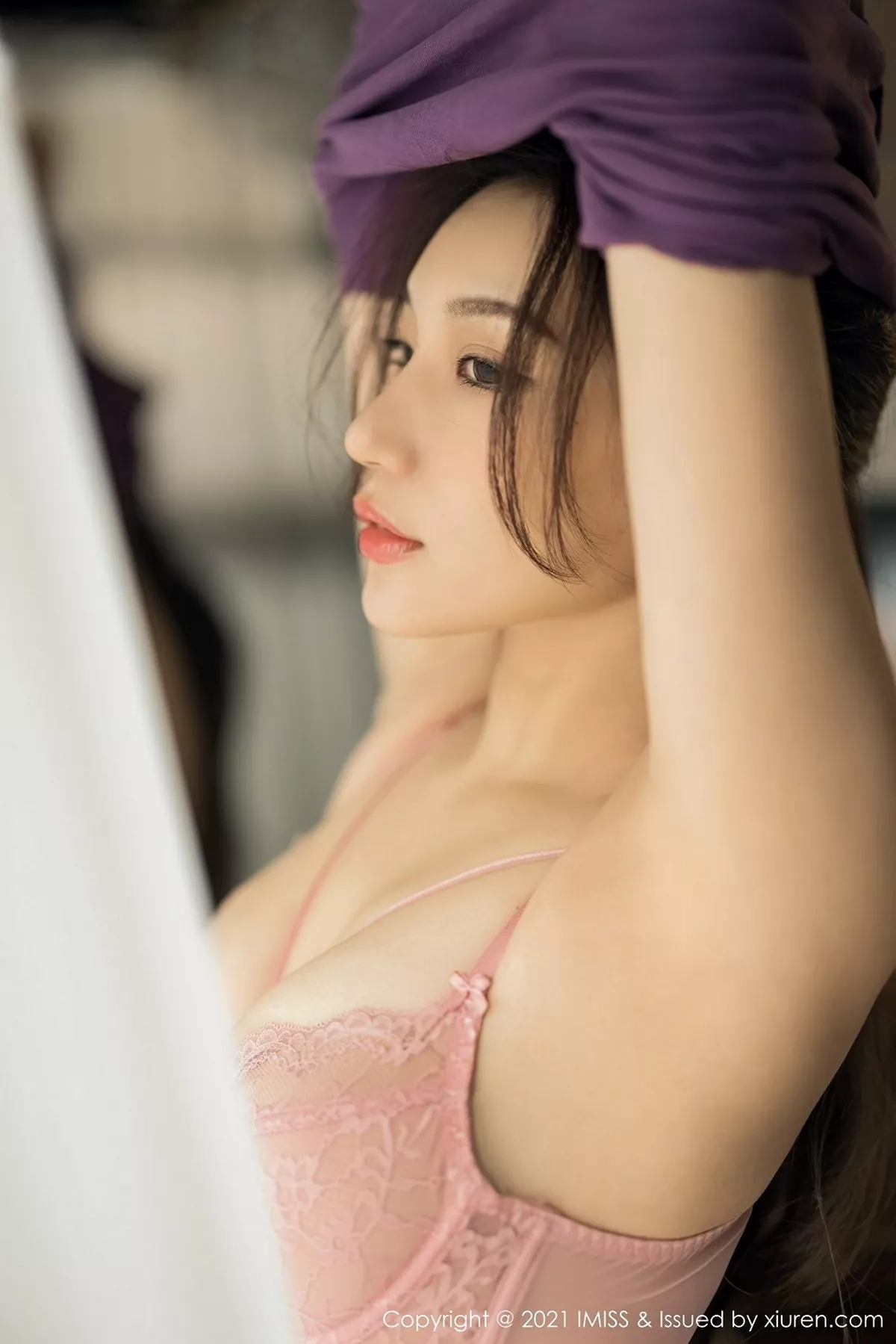 秀人集.com_[IMISS爱蜜社]Vol.541_女神小狐狸Kathryn私房脱牛仔裤露性感粉色内衣完美诱惑写真52P