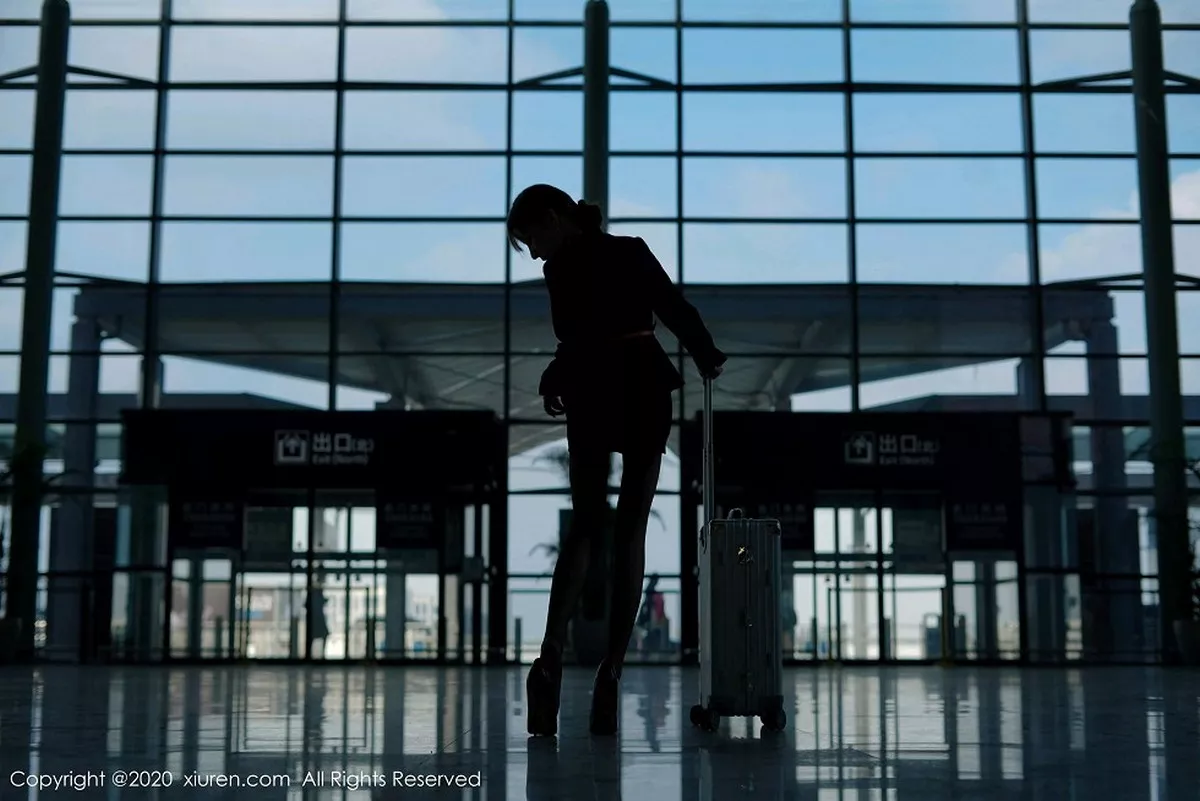 秀人集.com_[XiuRen秀人网]No.2915_女神周于希Sandy空姐真实场景剧情主题红色内衣配黑丝诱惑写真106P