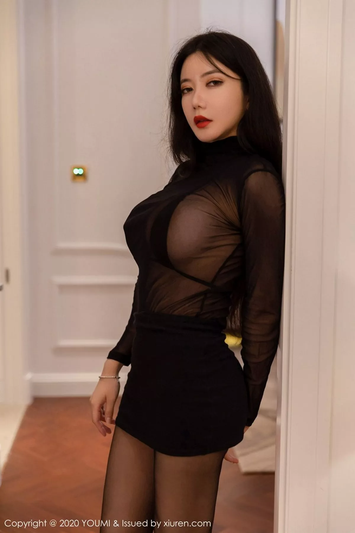 秀人集.com_[YouMi尤蜜荟]Vol.576_女神心妍小公主黑色薄纱半撩露三点式内衣秀豪乳诱惑写真60P