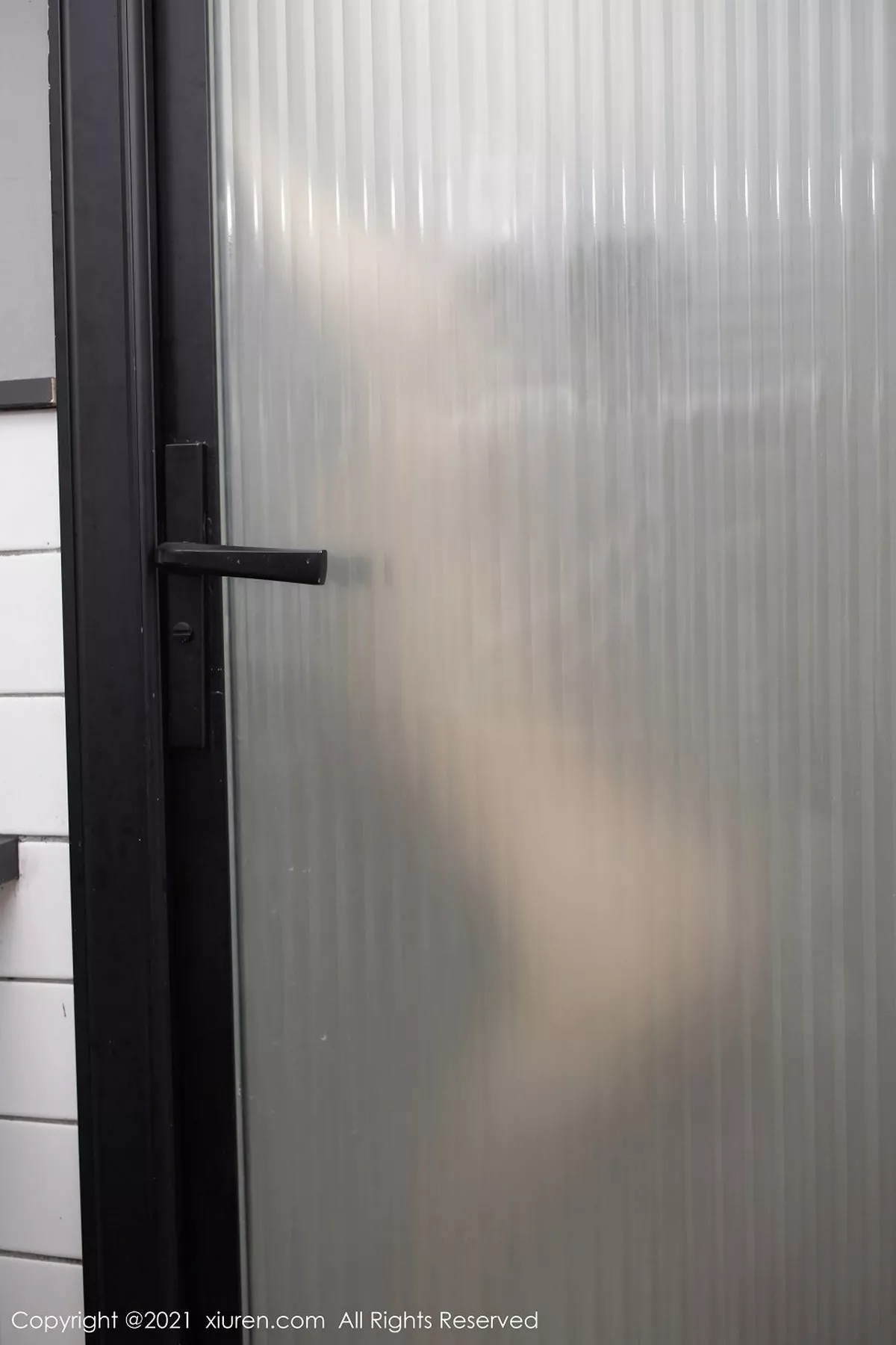 秀人集.com_[XiuRen秀人网]No.3036_嫩模鱼子酱Fish邻居借水主题私房开档肉丝裤袜秀翘臀诱惑写真71P