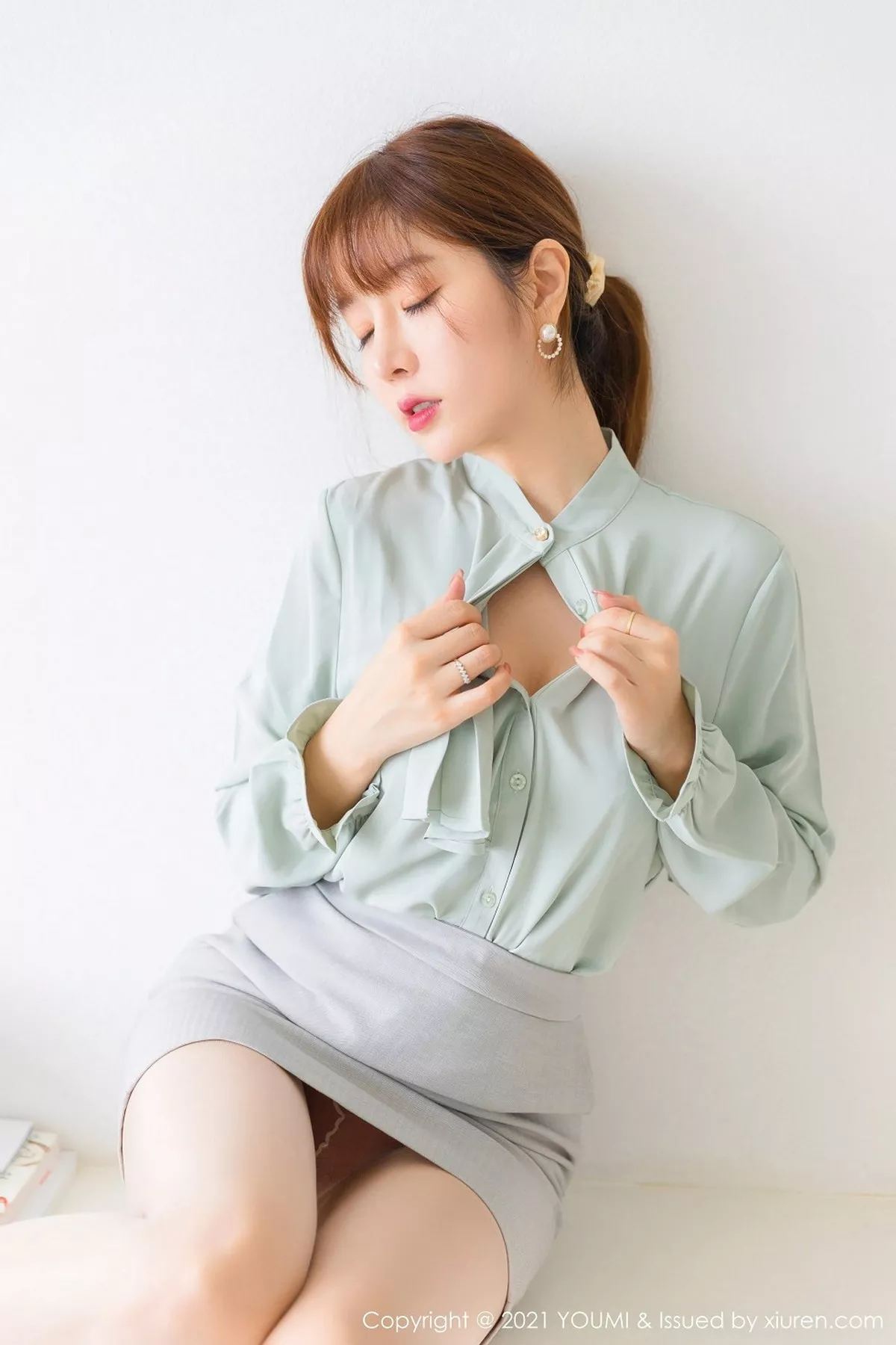 秀人集.com_[YouMi尤蜜荟]Vol.592_女神王雨纯大理旅拍私人管家剧情床上半脱露火辣身材诱惑写真145P