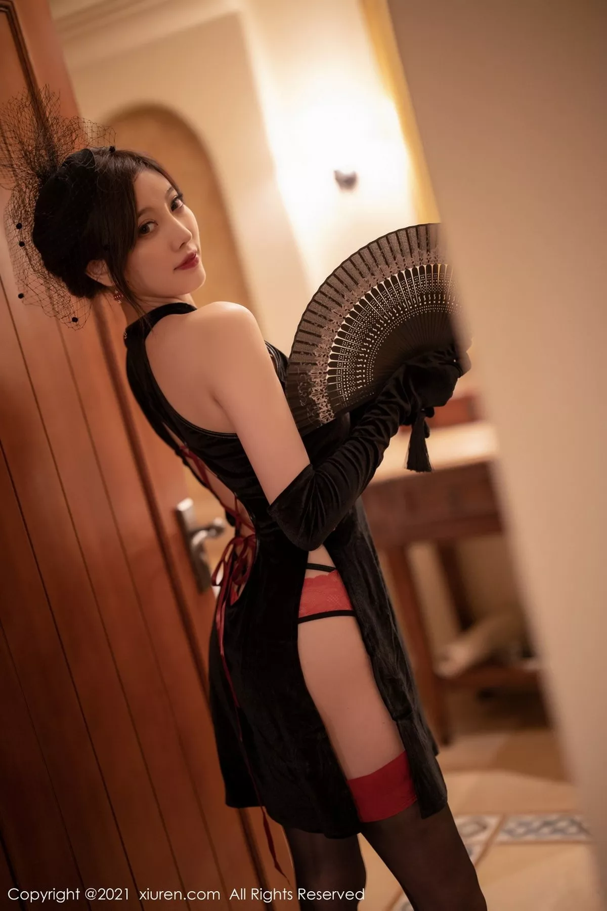 秀人集.com_[XiuRen秀人网]No.3041_女神杨晨晨sugar古韵黑色贵妇装主题黑丝裤袜秀美腿诱惑写真55P