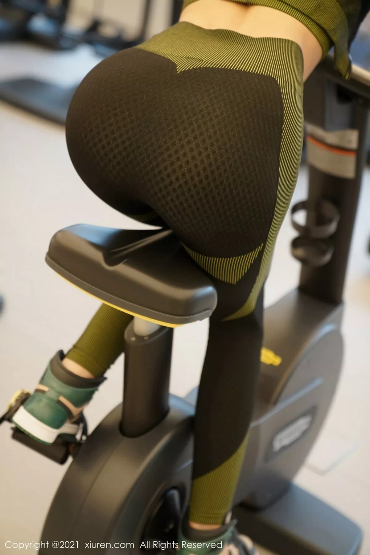 秀人集.com_[XiuRen秀人网]No.3040_嫩模葛征江浙沪旅拍健身房主题紧身运动装秀完美曲线性感写真56P