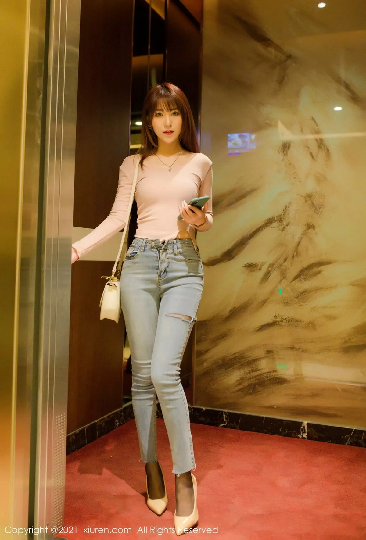 秀人集.com_[XiuRen秀人网]No.3053_嫩模周慕汐baby粉色上衣配牛仔裤半脱露黑丝裤袜诱惑写真86P