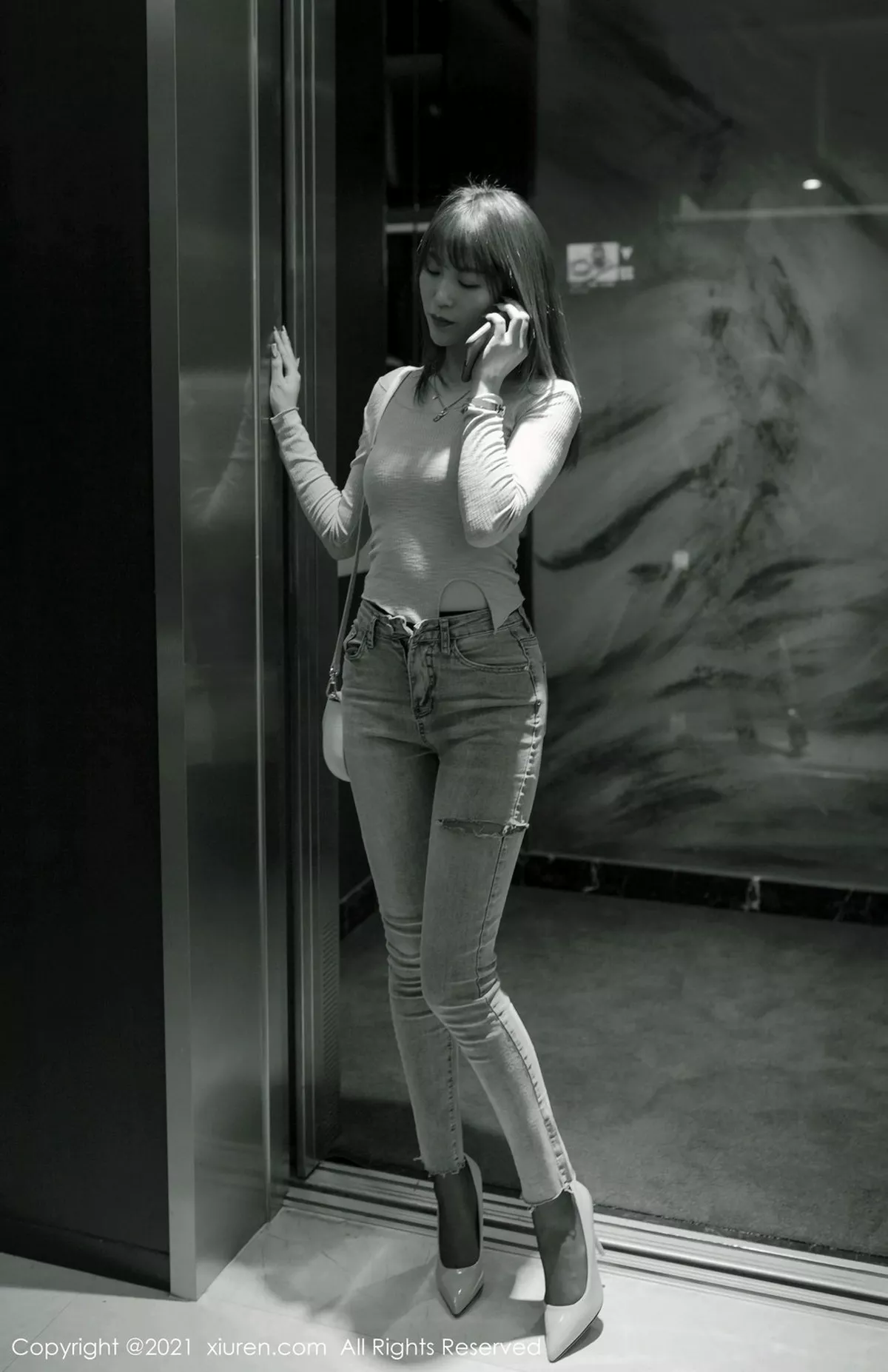 秀人集.com_[XiuRen秀人网]No.3053_嫩模周慕汐baby粉色上衣配牛仔裤半脱露黑丝裤袜诱惑写真86P