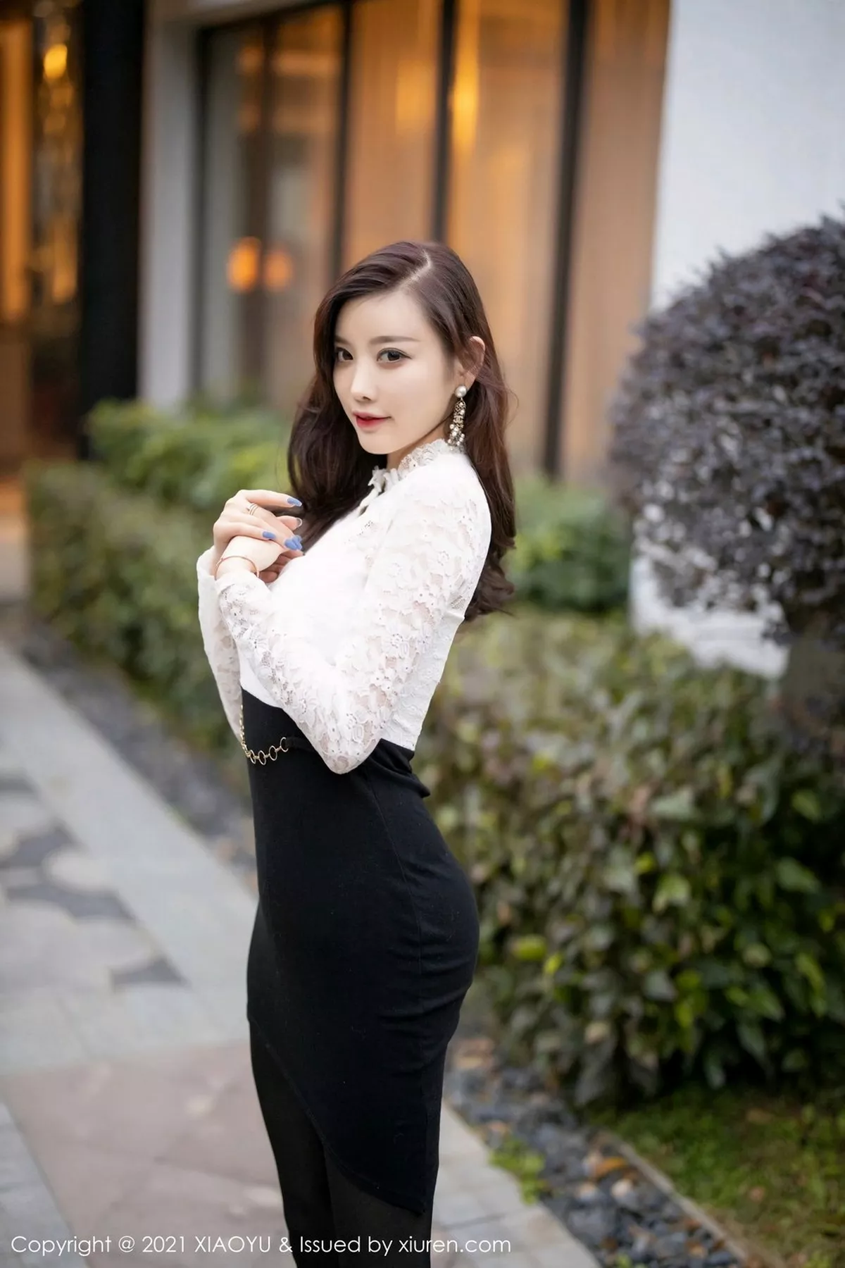 秀人集.com_[XiaoYu画语界]Vol.462_女神杨晨晨sugar厦门旅拍黑白着装露黑丝裤袜秀翘臀诱惑写真62P