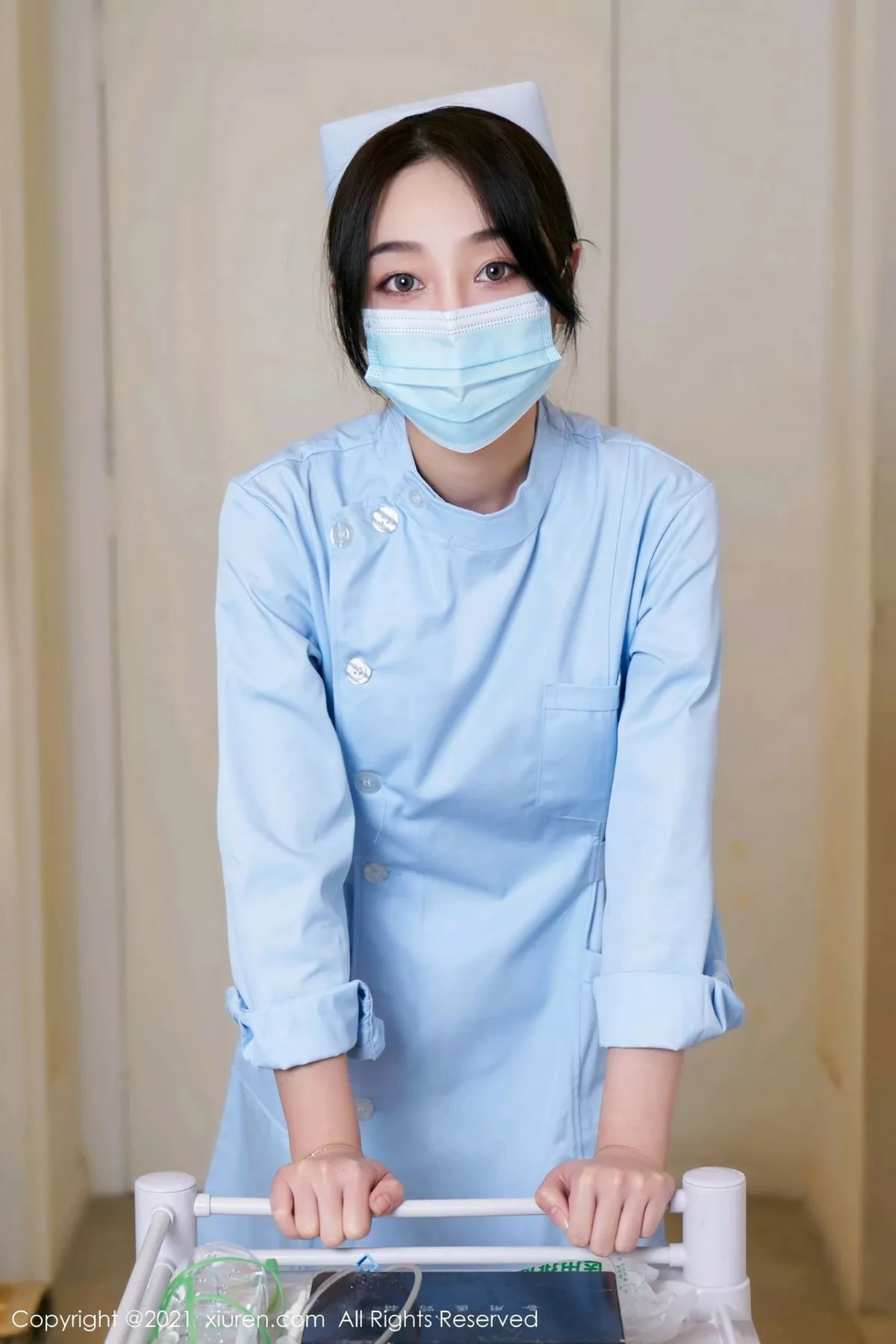 秀人集.com_[XiuRen秀人网]No.3060_嫩模九月生＆林子欣心愿旅拍医生护士剧情主题床上撩人诱惑写真85P