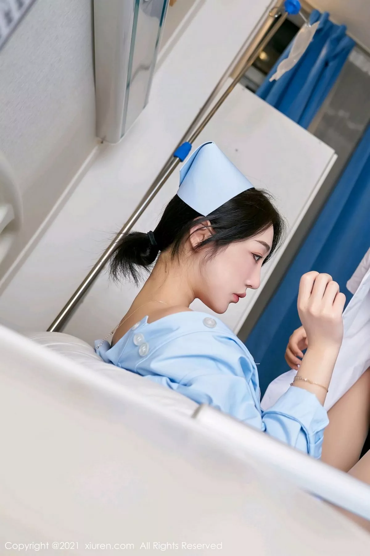 秀人集.com_[XiuRen秀人网]No.3060_嫩模九月生＆林子欣心愿旅拍医生护士剧情主题床上撩人诱惑写真85P