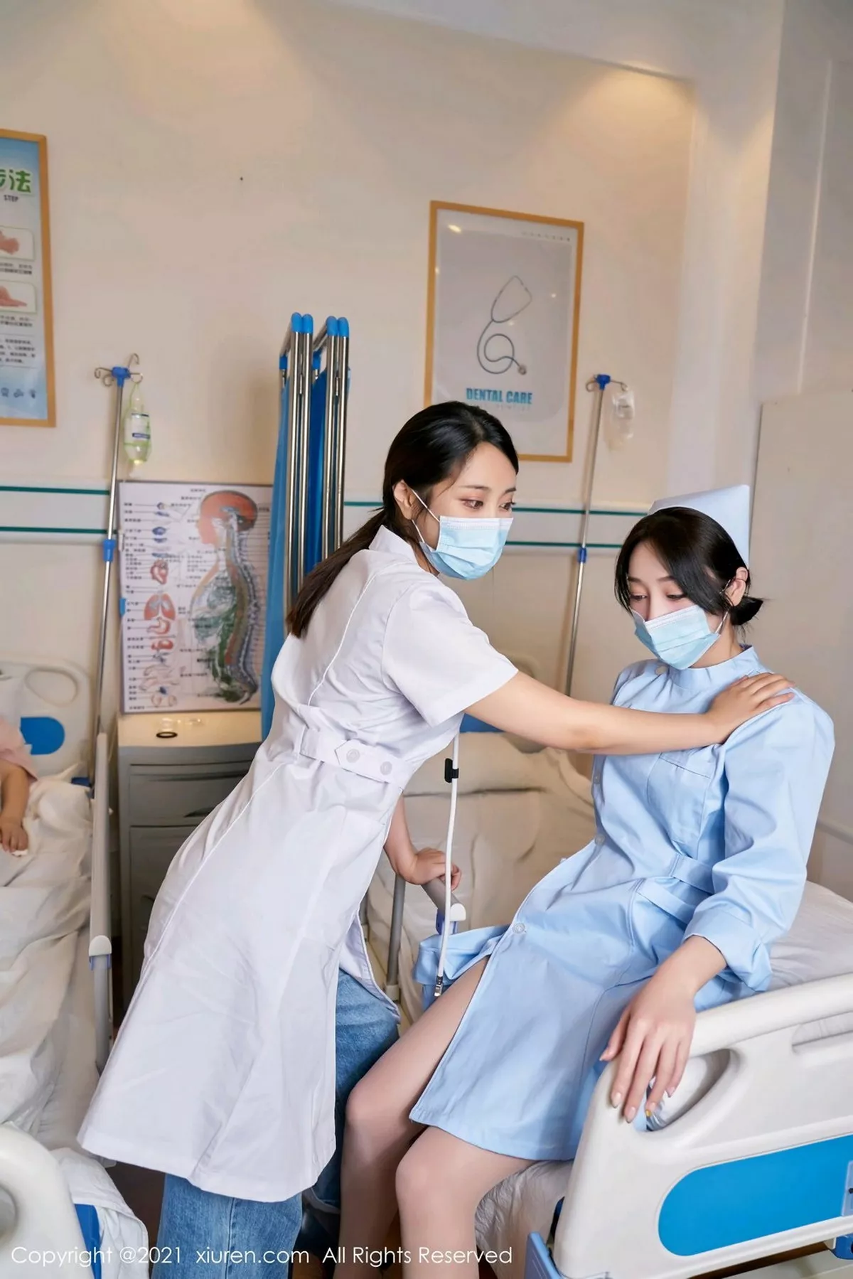 秀人集.com_[XiuRen秀人网]No.3060_嫩模九月生＆林子欣心愿旅拍医生护士剧情主题床上撩人诱惑写真85P