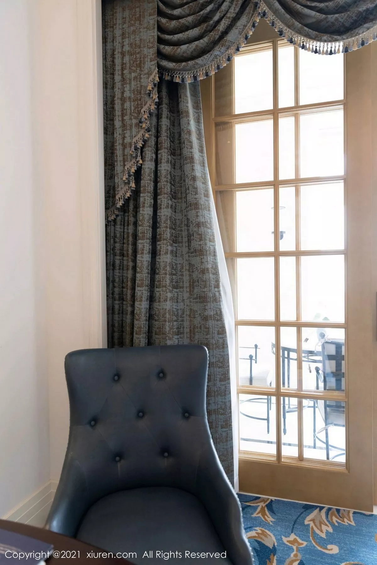 秀人集.com_[XiuRen秀人网]No.3063_女神周于希Sandy厦门旅拍剧情人妻主题半脱露火辣身材诱惑写真122P