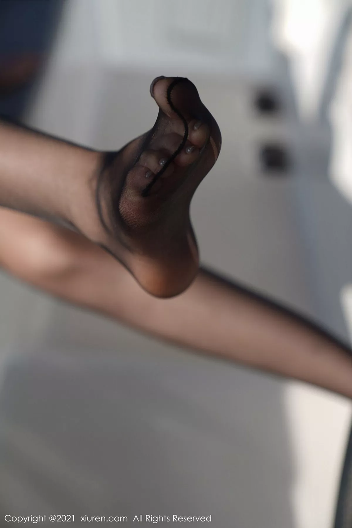 秀人集.com_[XiuRen秀人网]No.3082_嫩模萌汉药baby江浙沪旅拍时尚游艇黑色皮裙下黑丝裤袜诱惑写真64P