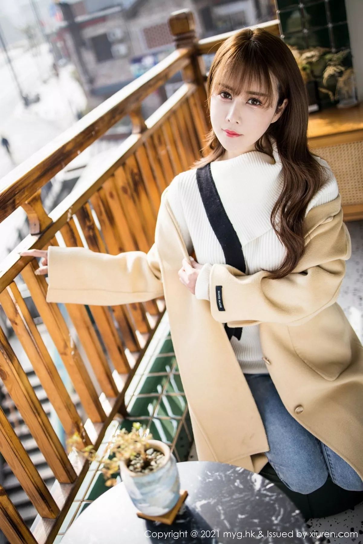 秀人集.com_[MyGirl美媛馆]Vol.487_嫩模小兜儿脱飒爽牛仔裤露无内黑丝裤袜秀翘臀极致魅惑写真78P