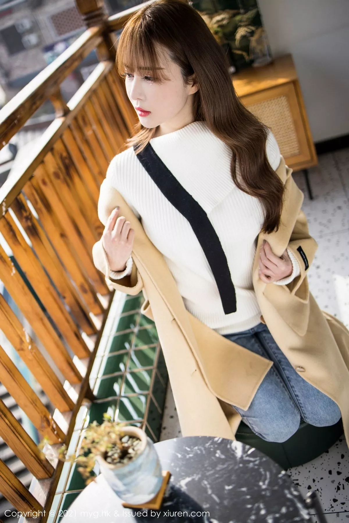 秀人集.com_[MyGirl美媛馆]Vol.487_嫩模小兜儿脱飒爽牛仔裤露无内黑丝裤袜秀翘臀极致魅惑写真78P