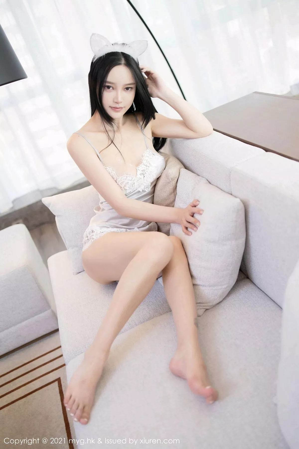 秀人集.com_[MyGirl美媛馆]Vol.480_嫩模唐琪儿可爱猫耳配精致镂空吊裙秀完美身材诱惑写真50P