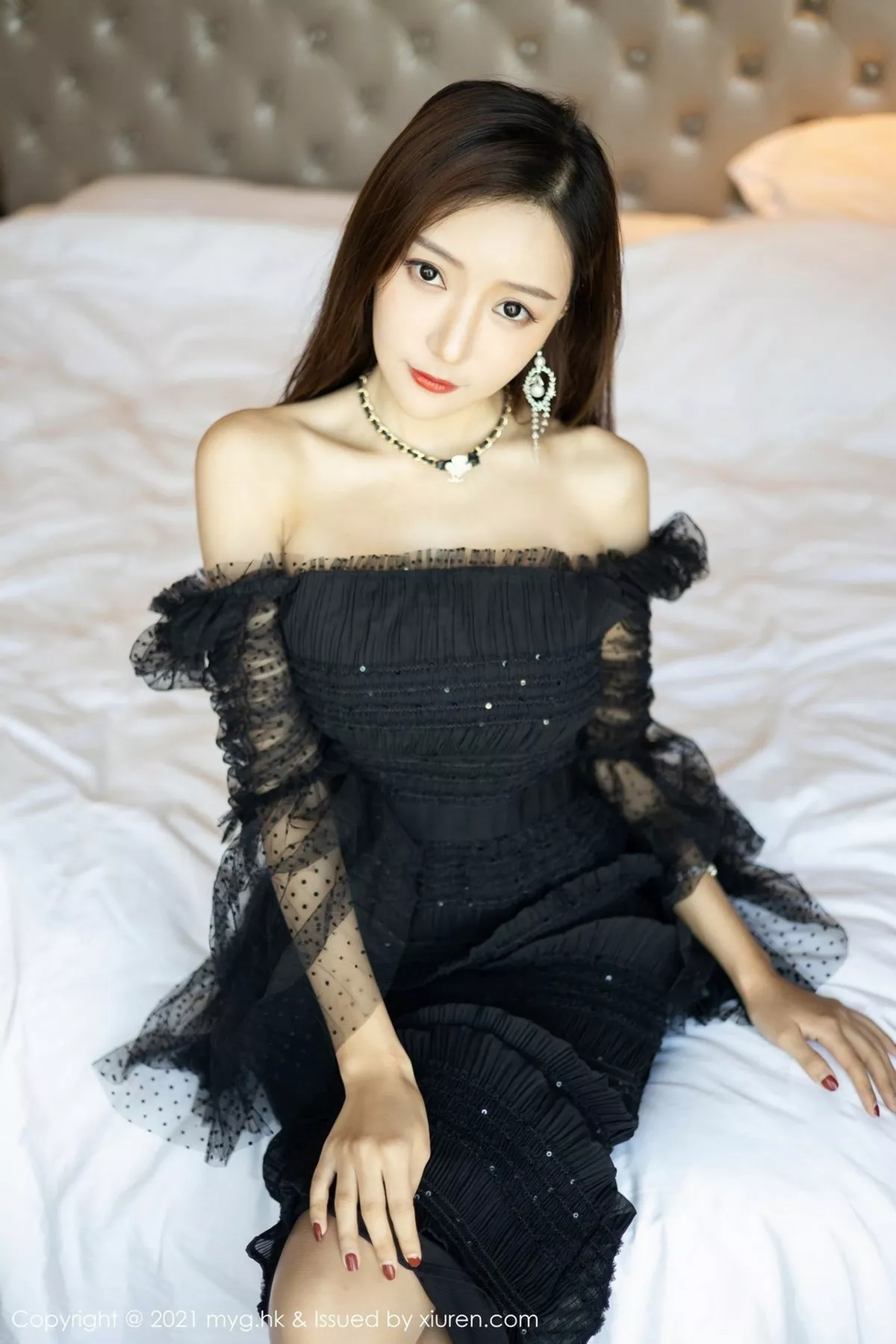 秀人集.com_[MyGirl美媛馆]Vol.482_女神王馨瑶yanni古韵旗袍+粉色华丽礼裙秀完美身材诱惑写真63P