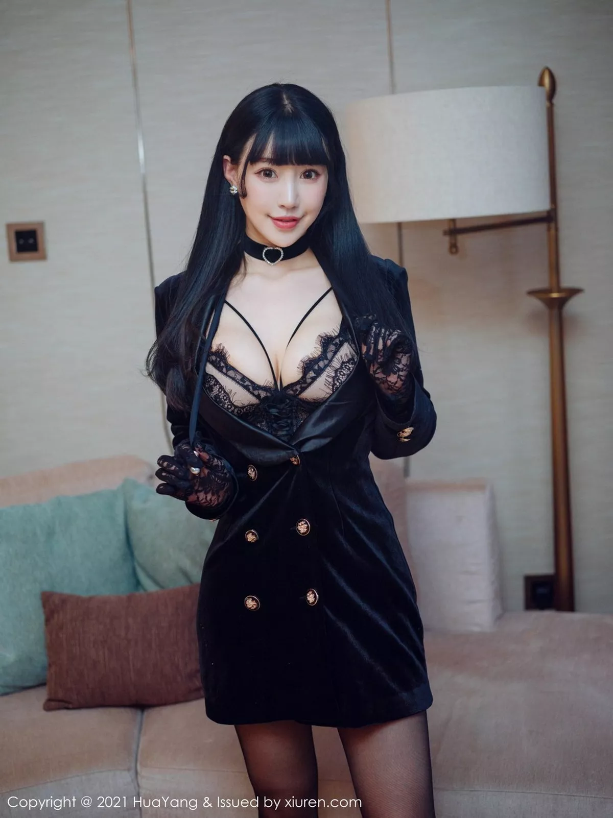 秀人集.com_[HuaYang花漾]Vol.355_女神朱可儿Flower厦门旅拍私房黑色蕾丝情趣内衣惹火诱惑写真51P