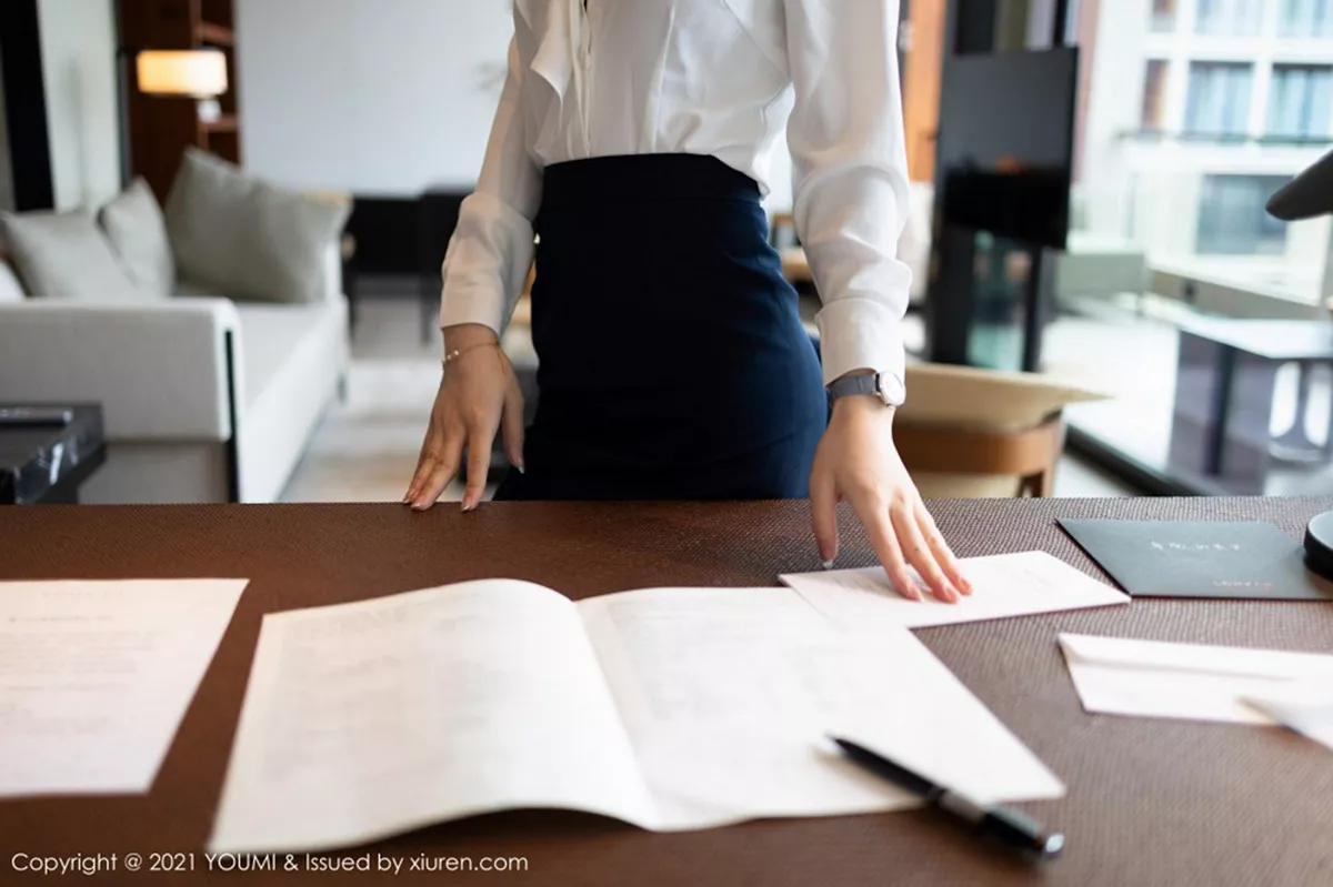 秀人集.com_[YouMi尤蜜荟]Vol.606_女神周于希Sandy厦门旅拍女强人与下属剧情撩人姿势诱惑写真106P