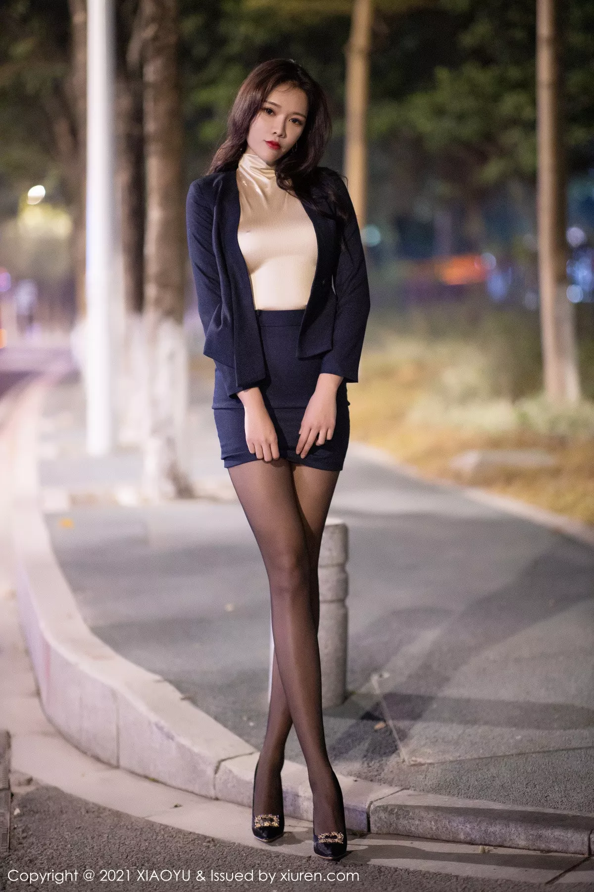 秀人集.com_[XiaoYu画语界]Vol.481_嫩模娜比时尚外景车拍主题半脱露黑丝裤袜秀翘臀诱惑写真73P