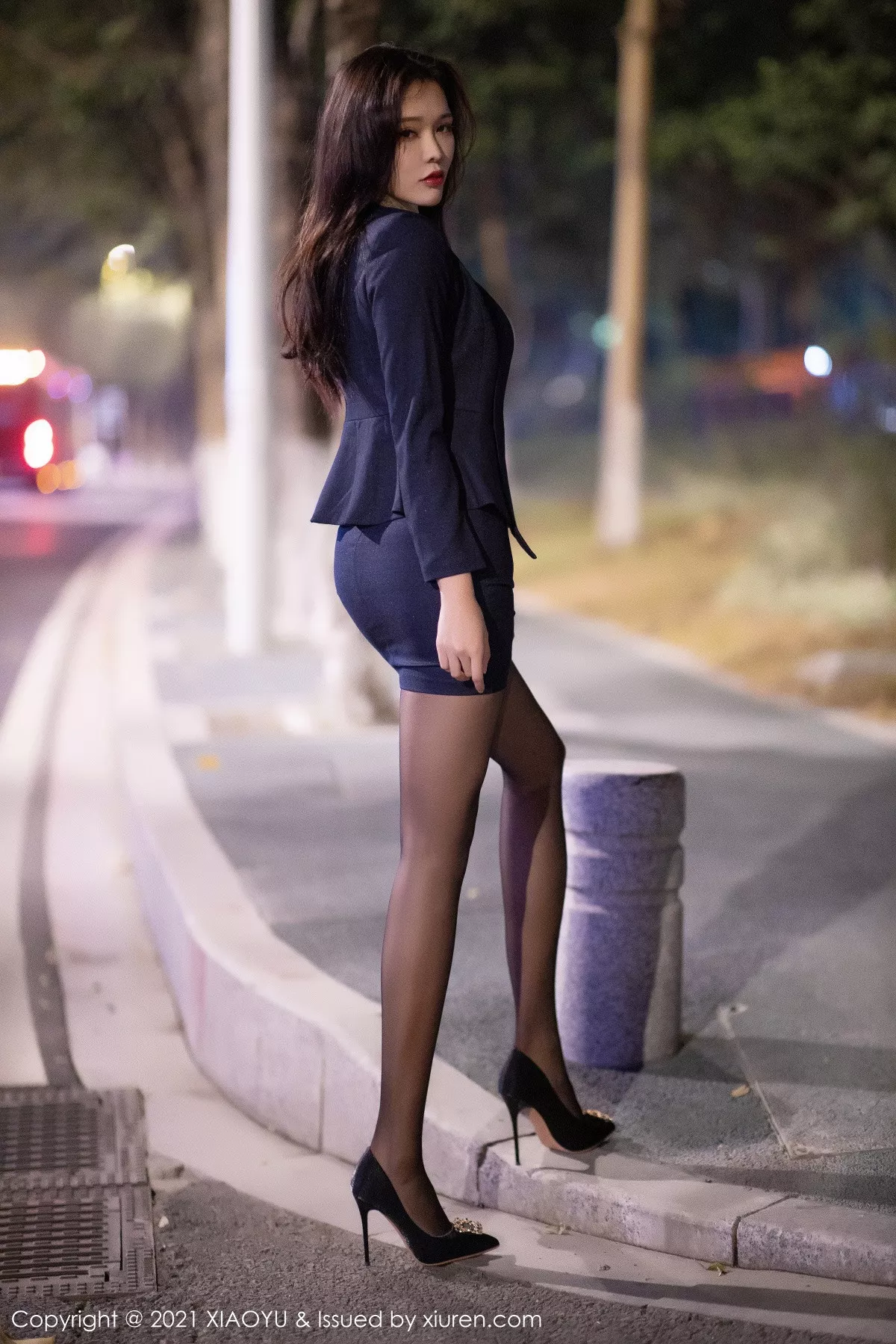 秀人集.com_[XiaoYu画语界]Vol.481_嫩模娜比时尚外景车拍主题半脱露黑丝裤袜秀翘臀诱惑写真73P