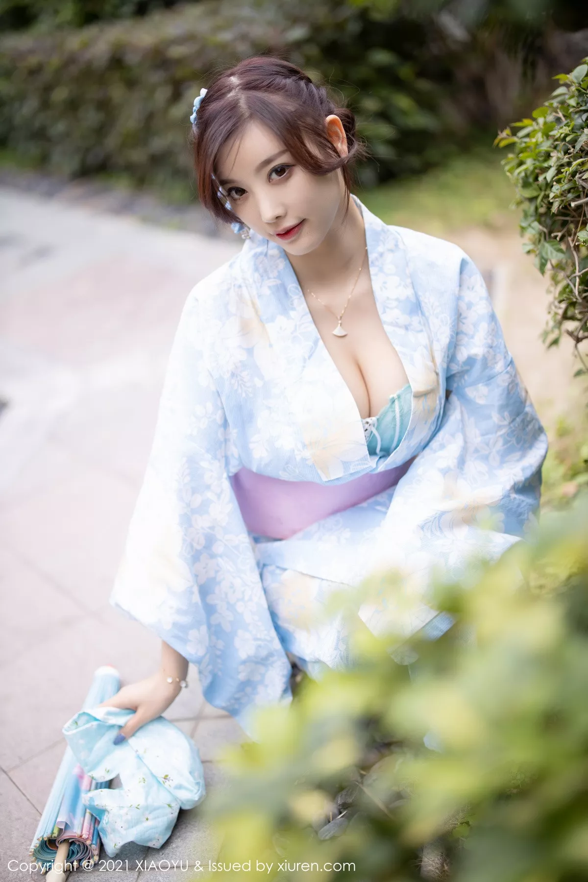 秀人集.com_[XiaoYu画语界]Vol.482_女神杨晨晨sugar厦门旅拍户外日式和服系列半脱撩人诱惑写真80P