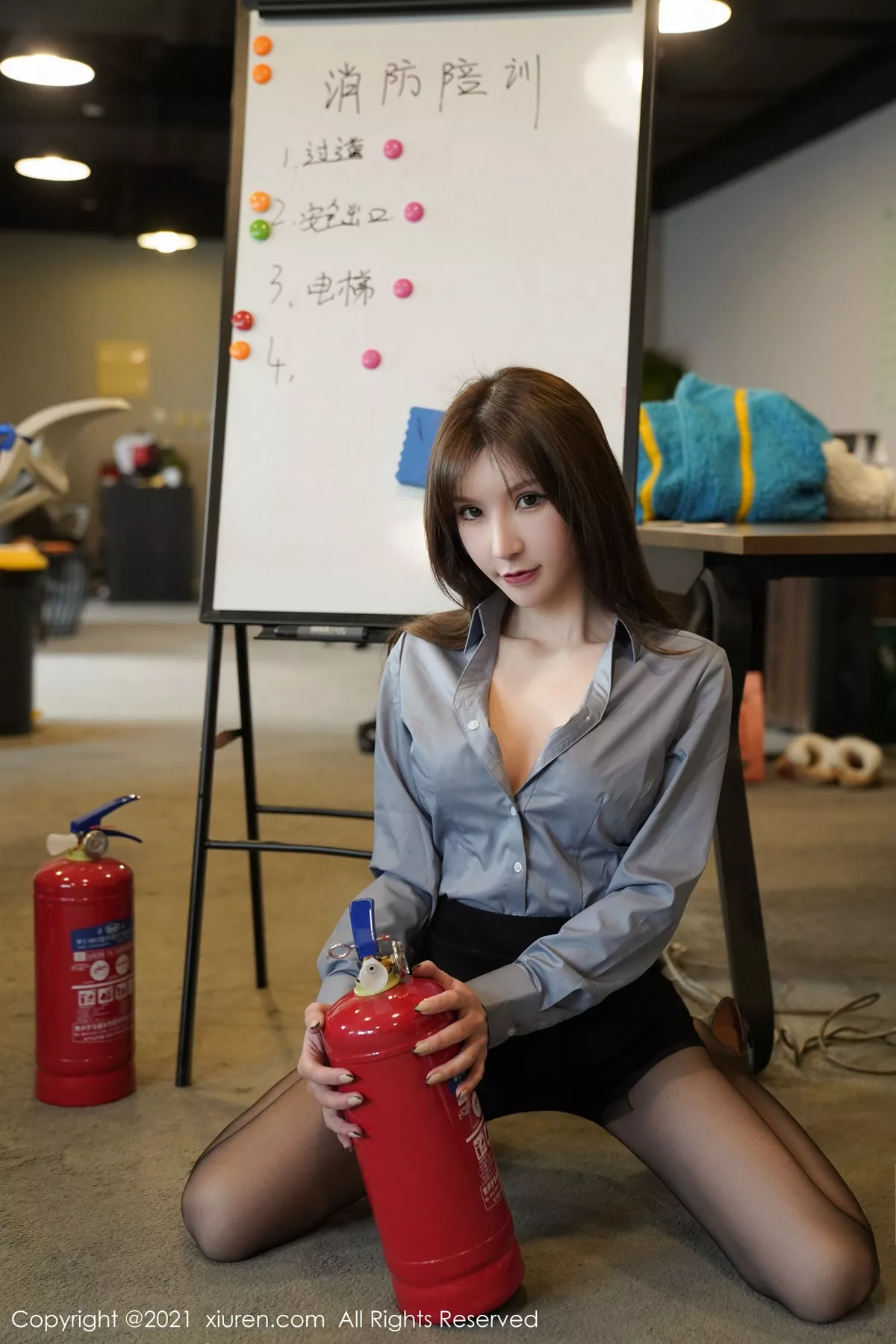 秀人集.com_[XiuRen秀人网]No.3203_嫩模周于希消防培训剧情主题衬衣下性感黑色内衣完美诱惑写真103P