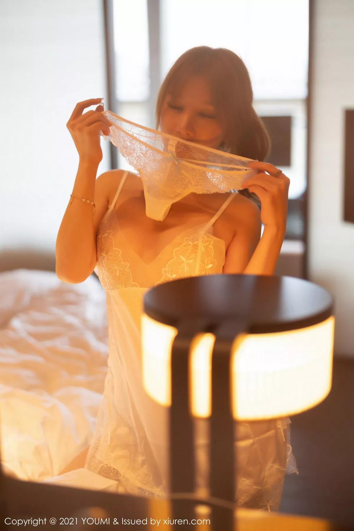 秀人集.com_[YouMi尤蜜荟]Vol.602_女神周于希Sandy厦门旅拍轻薄蕾丝睡裙秀翘臀撩人诱惑写真82P