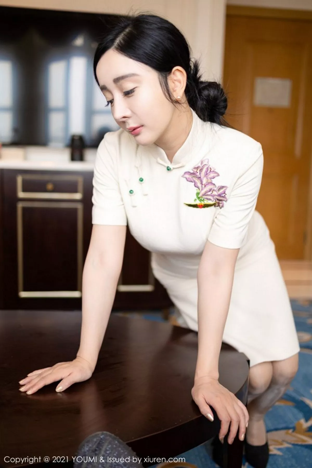 秀人集.com_[YouMi尤蜜荟]Vol.603_嫩模允爾剧情空姐女友主题床上蕾丝内衣配肉丝裤袜诱惑写真92P