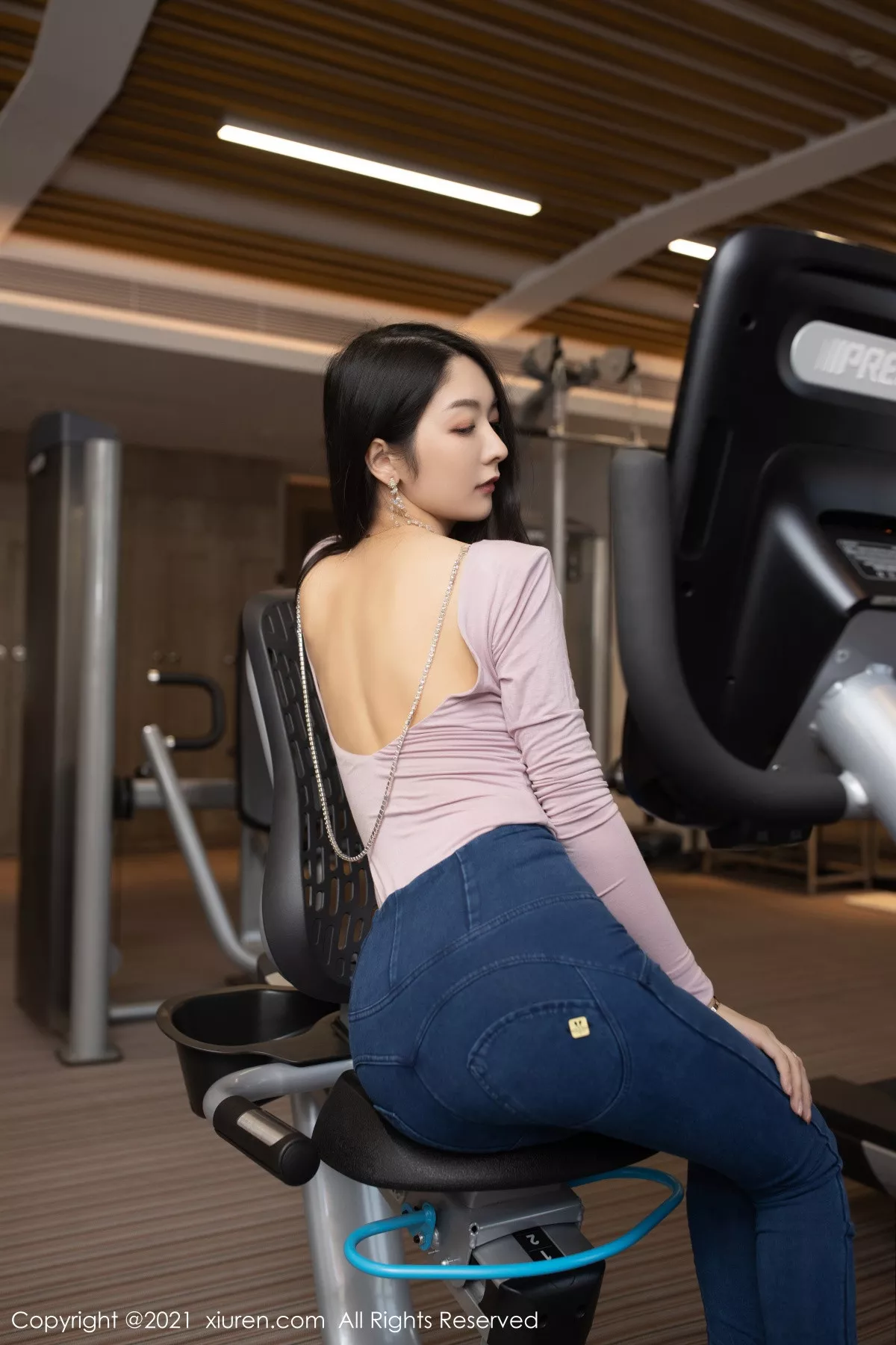 秀人集.com_[XiuRen秀人网]No.3227_女神Angela小热巴尾随视觉主题连体衣配开档黑丝裤袜诱惑写真75P