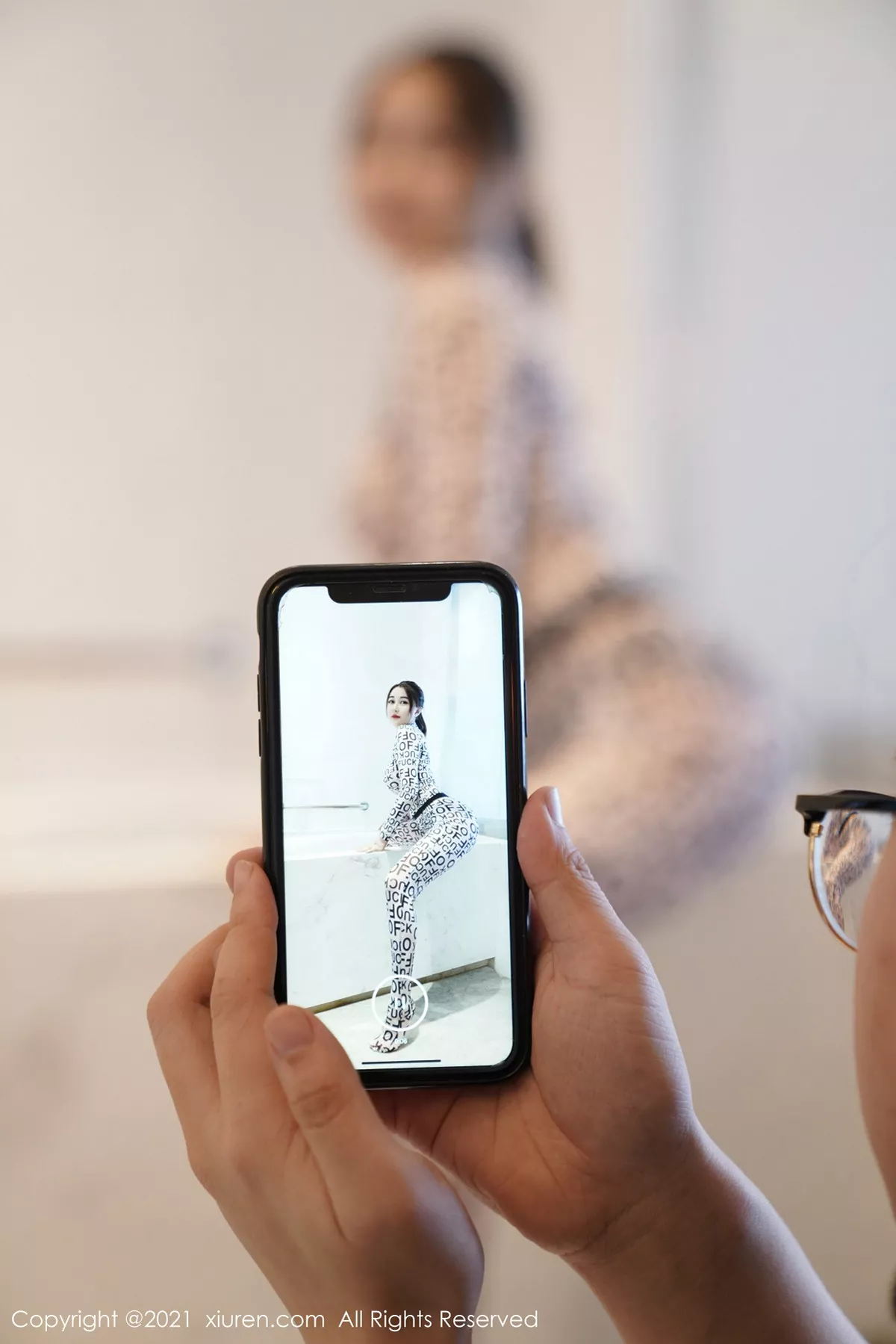 秀人集.com_[XiuRen秀人网]No.3225_女神凯竹私房性感紧身薄纱服饰半脱秀丰满身材火辣诱惑写真45P