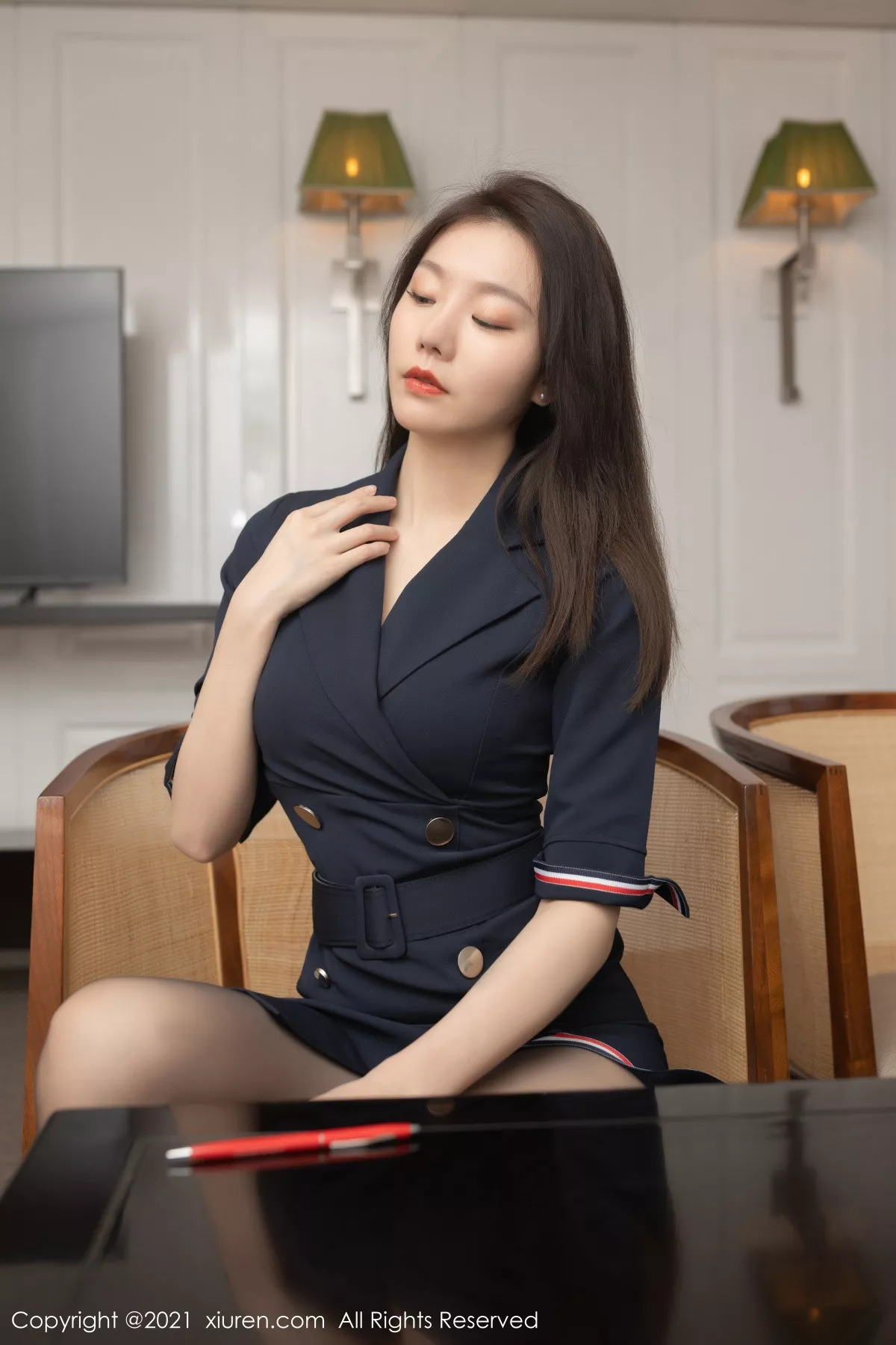 秀人集.com_[XiuRen秀人网]No.3255_嫩模安然Maleah成都旅拍秘书面试主题开档黑丝秀翘臀诱惑写真65P